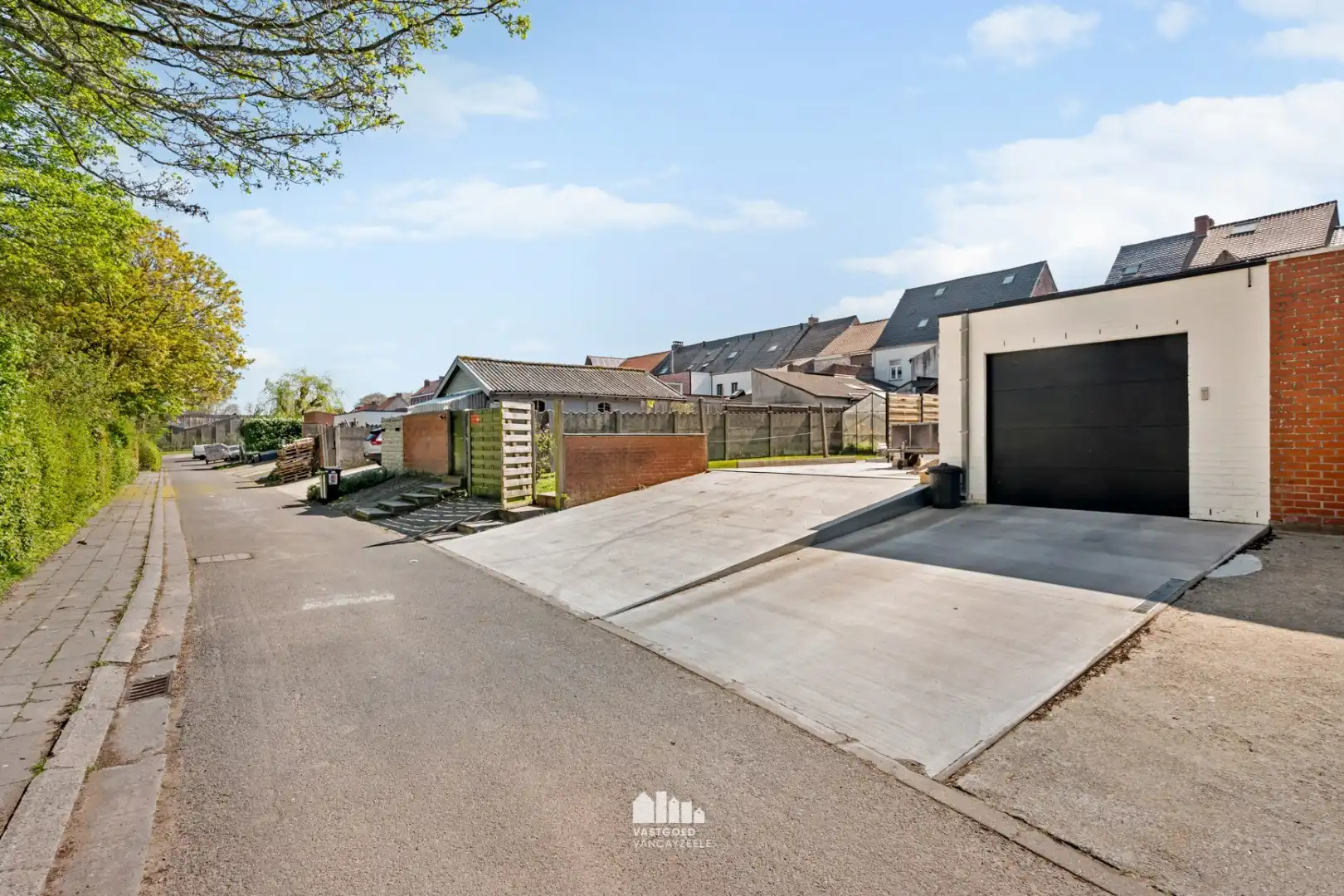 Volledig gerenoveerde woning met 5 slaapkamers, zonnige tuin en garage foto 18