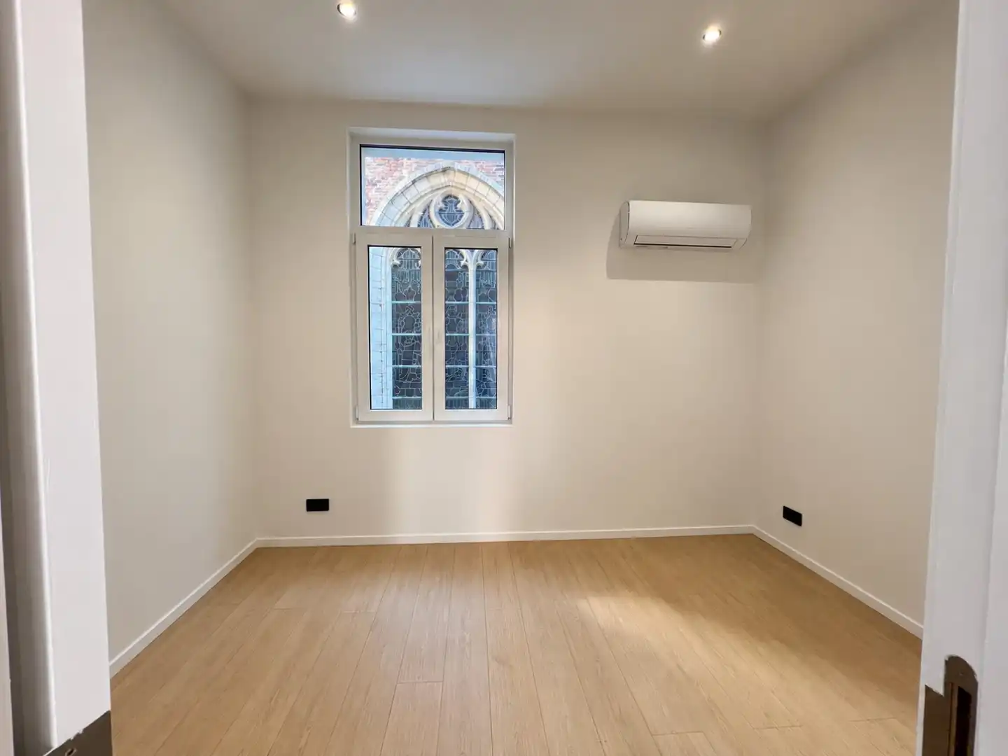 Gerenoveerde woning met 2 slaapkamers vlakbij Dok Noord.  foto 11