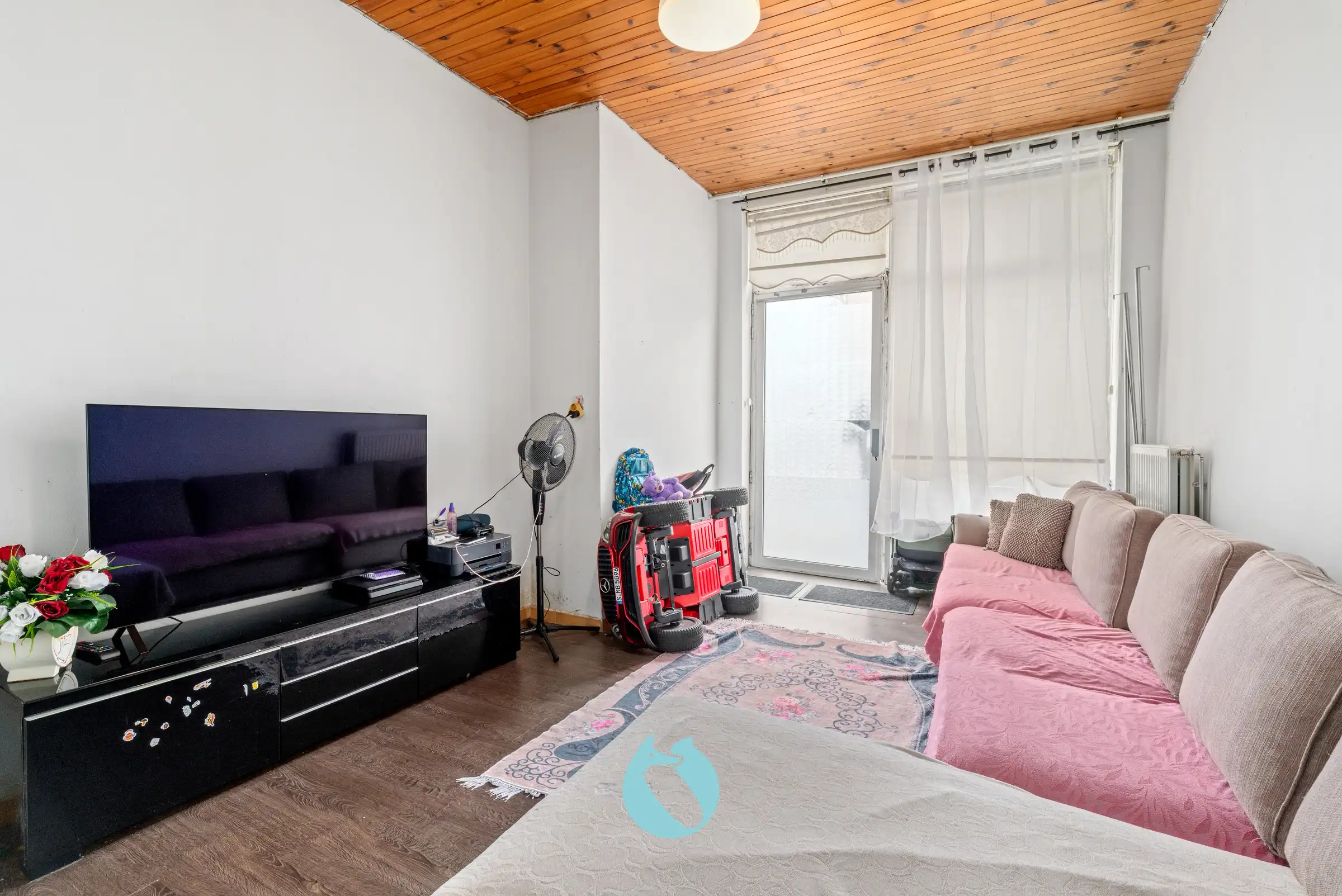 Statig gebouw bestaande uit meerdere units nabij het centrum foto 13