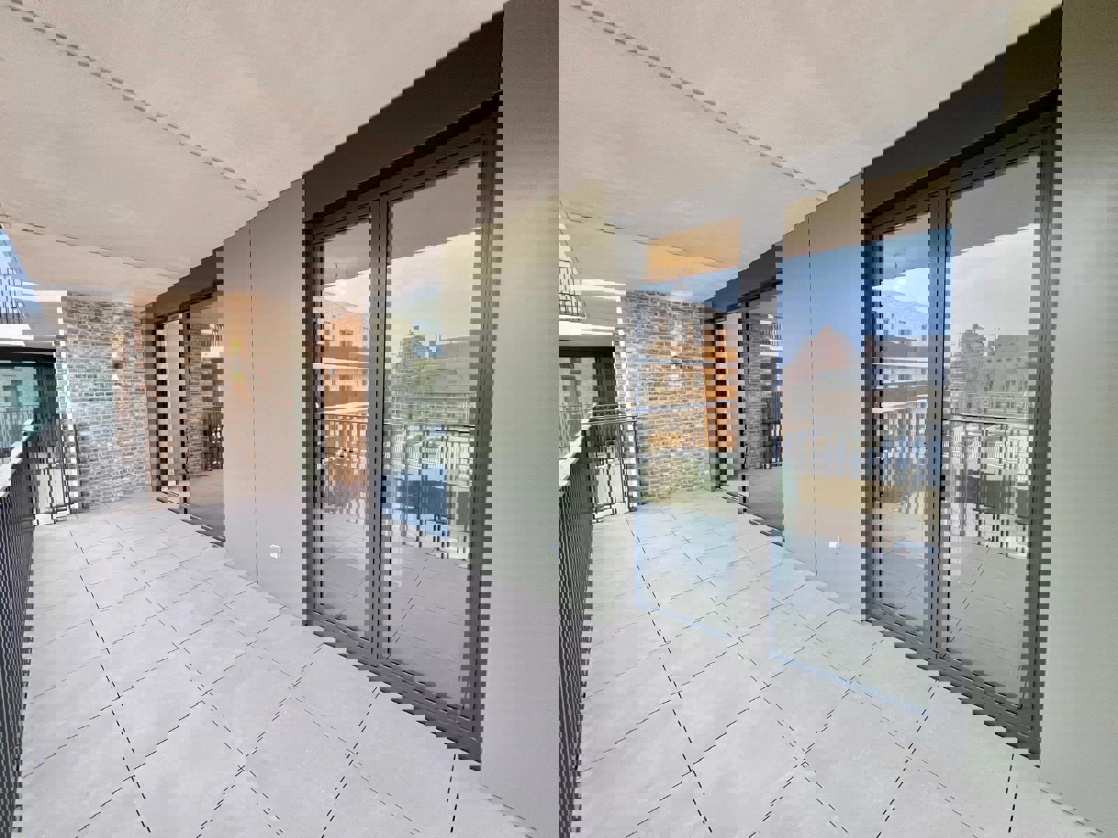 Licht, ruimte en comfort: nieuwbouwappartement met uniek zicht foto 22