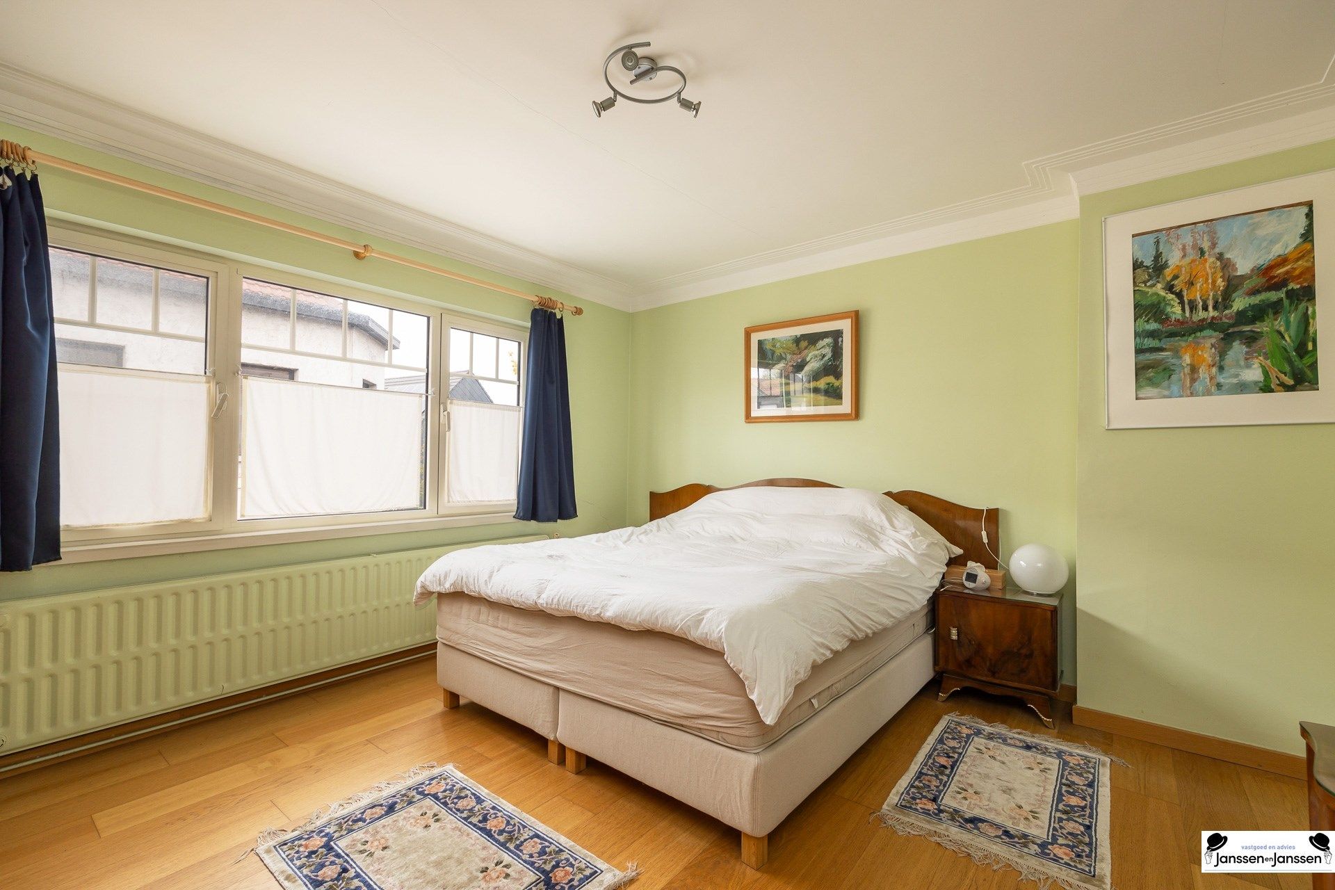 Prachtig gerenoveerde woning met 3 slaapkamers en groene tuin in Ekeren! foto 17