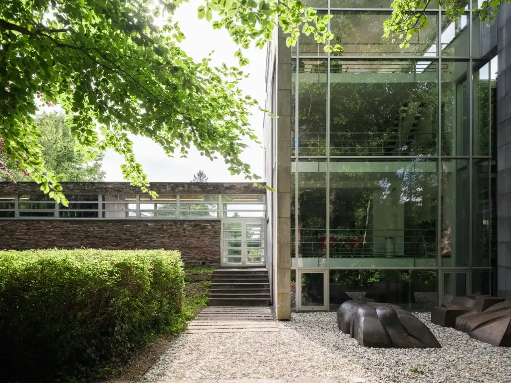 Vrijstaande architectenwoning (bvo 444 m²) op de grens met natuurpark Overmeers foto 7