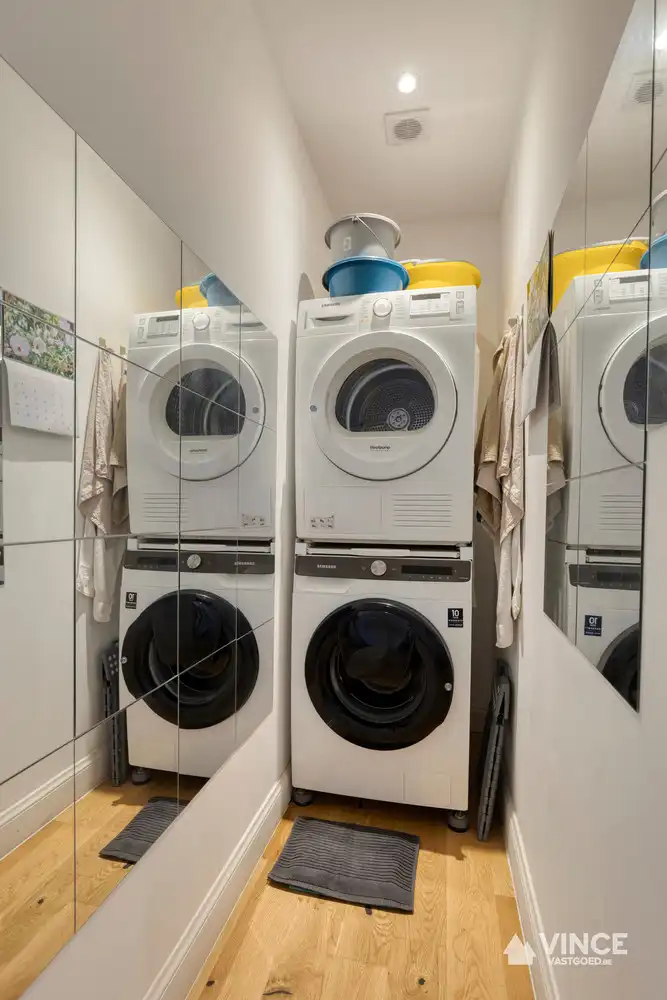 Volledig gerenoveerde en instapklare woning met terras foto 17
