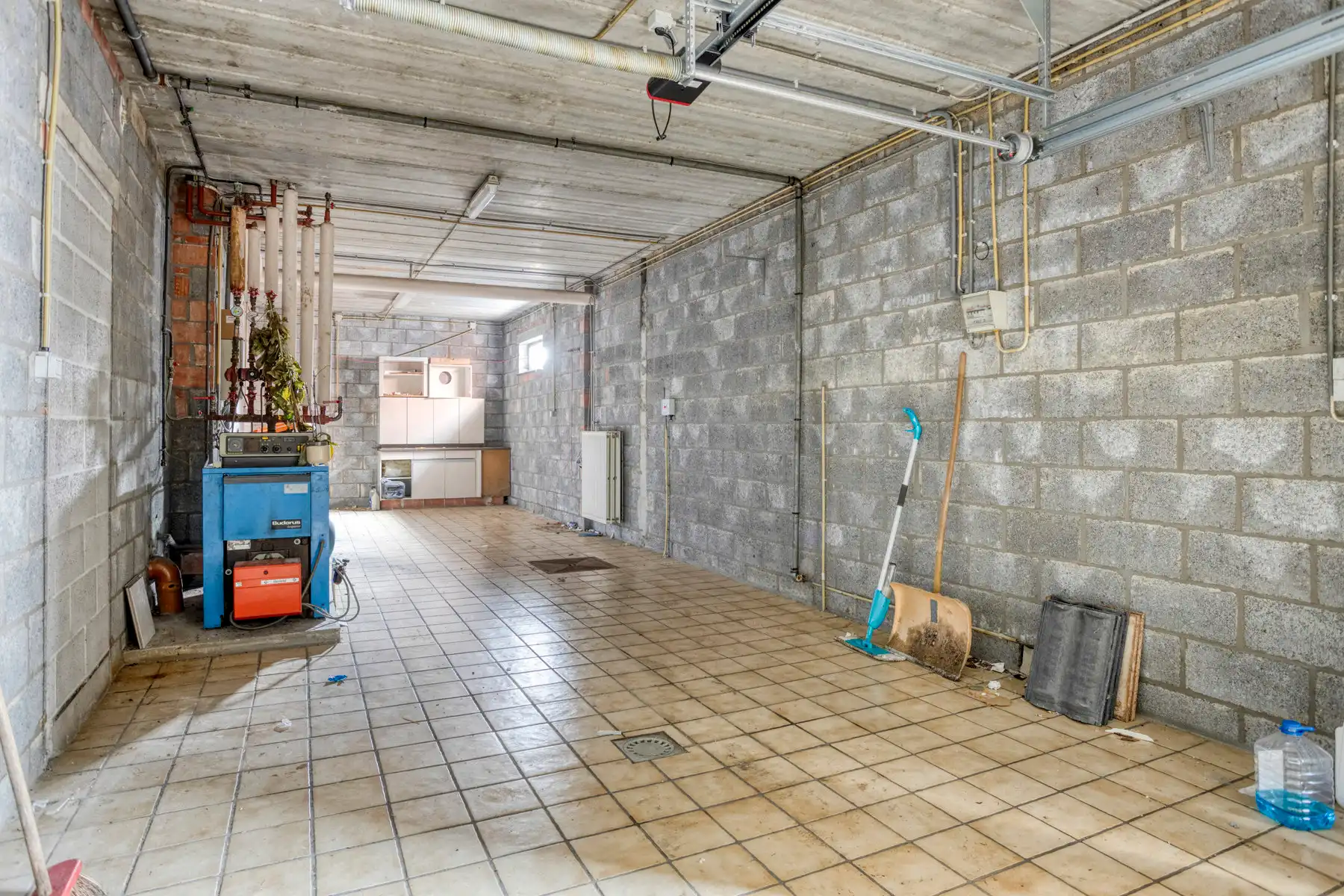 Ruime woning in Meeswijk foto 23