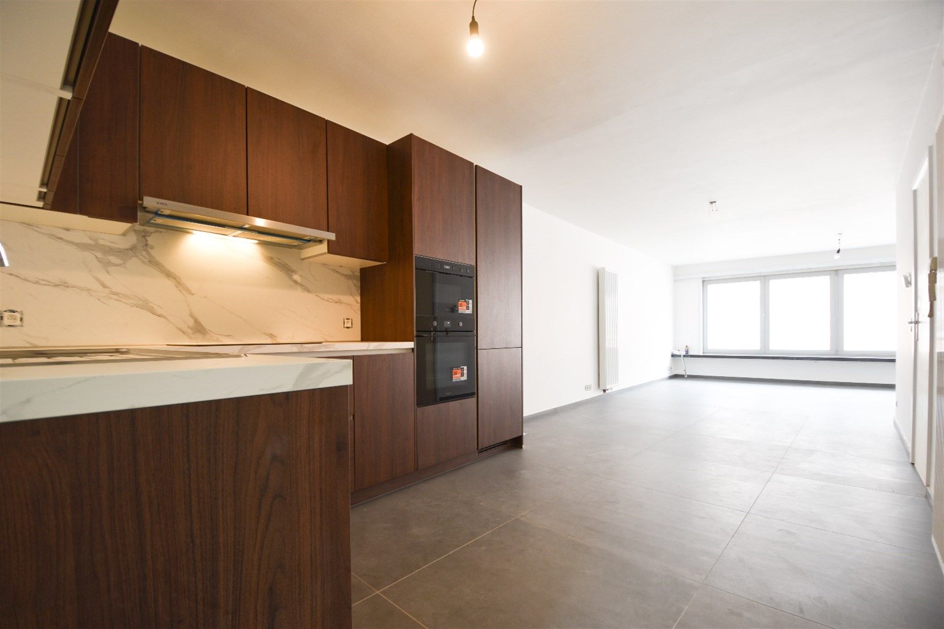 Lichtrijk, gerenoveerd 2 slaapkamer appartement in Hamme  foto 3