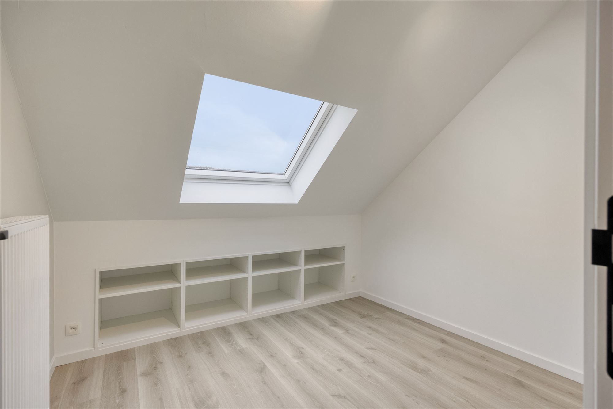 uniek gerenoveerde stadswoning met 4 slks en tuin foto 22