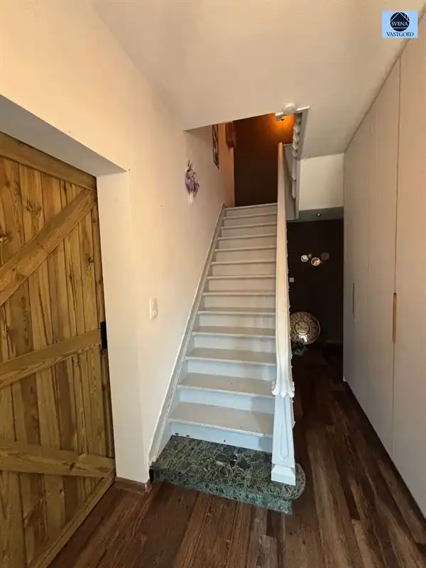 GERENOVEERDE WONING MET 3 SLAAPKAMERS foto 3