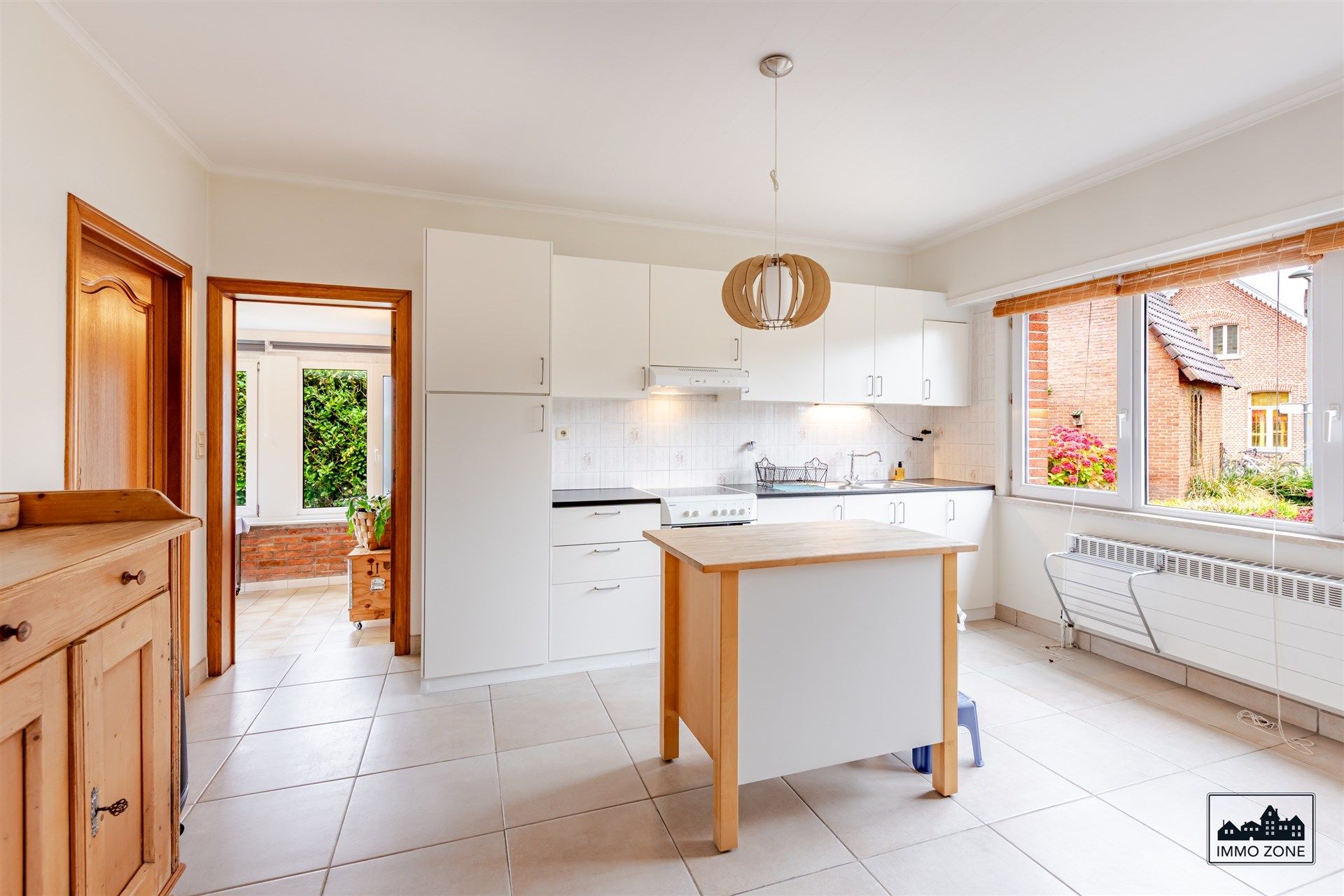 open bebouwing met garage/atelier op 900m² foto 9