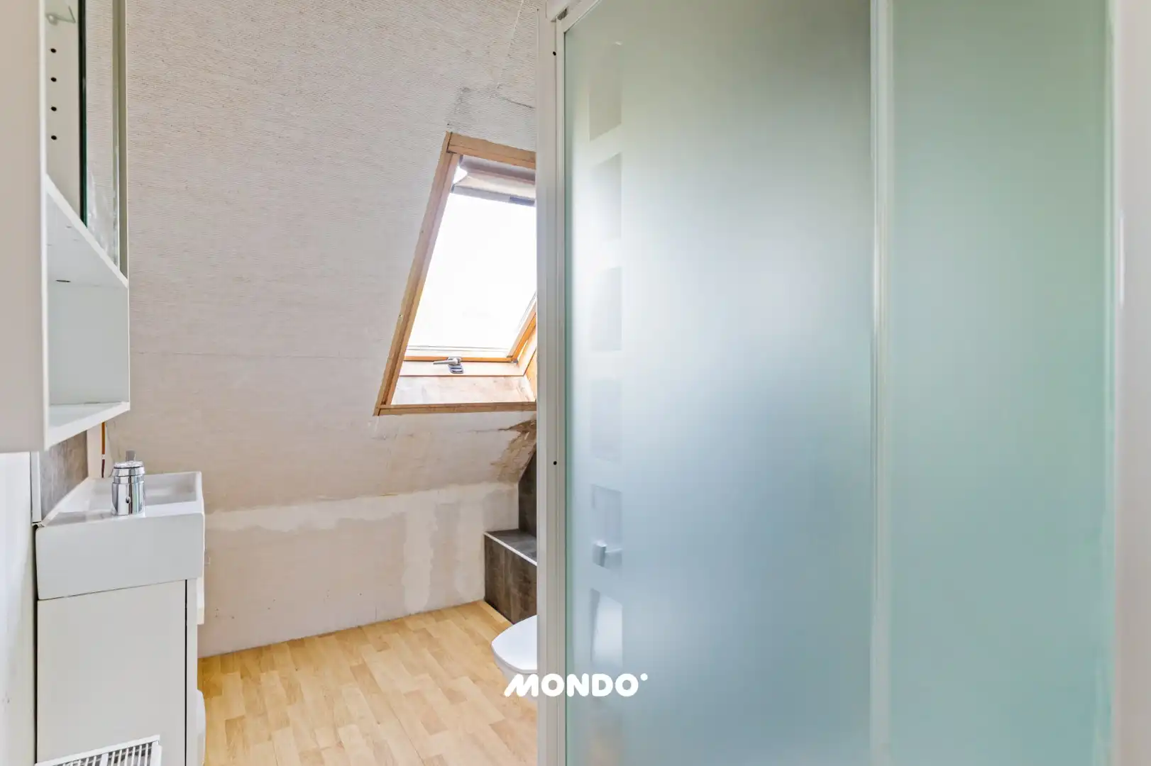 Ruime gezinswoning met 6 slaapkamers, zonnepanelen en zuidgerichte tuin foto 17