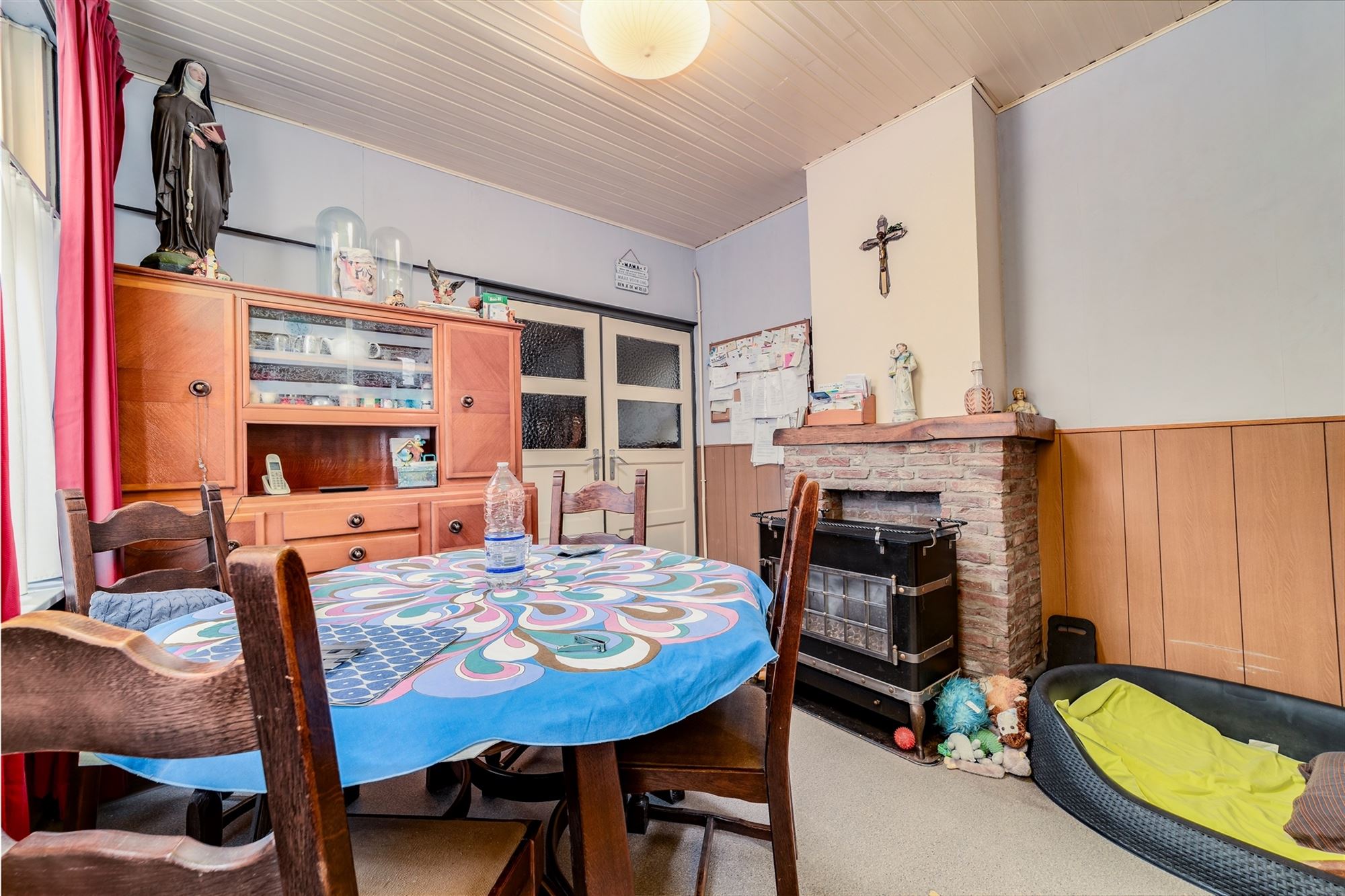 Te renoveren huis met drie slaapkamers en grote tuin foto 5