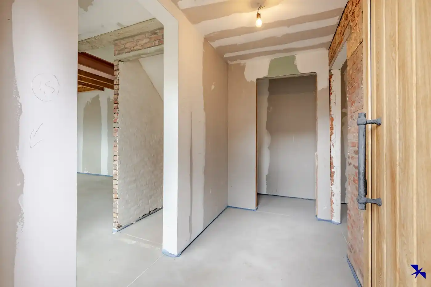 Stijlvol gerenoveerde woning op groenligging foto 5