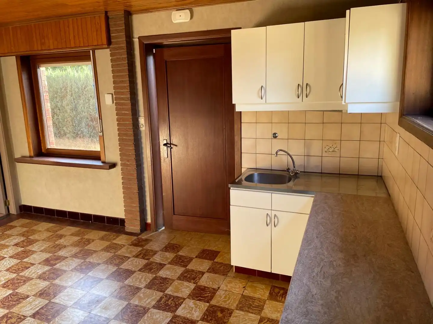 Vrijstaande woning met potentieel op ruim breed (30m) perceel – Regio Mol (Millegem) foto 14