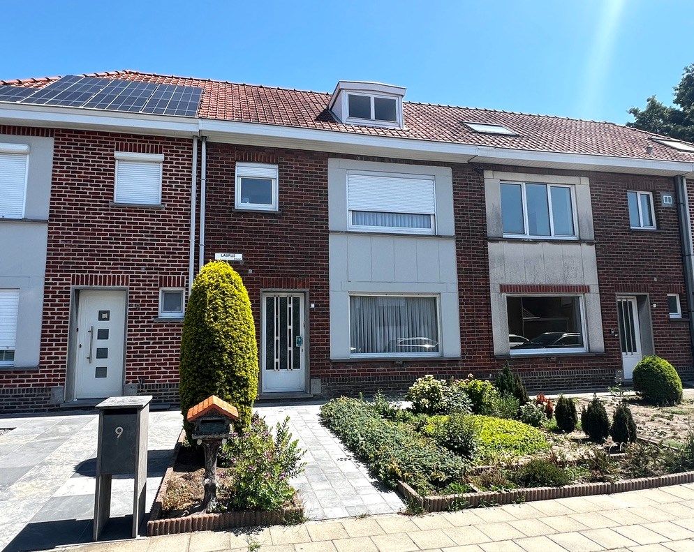Rijwoning met garage en uitweg te koop te Harelbeke foto 24