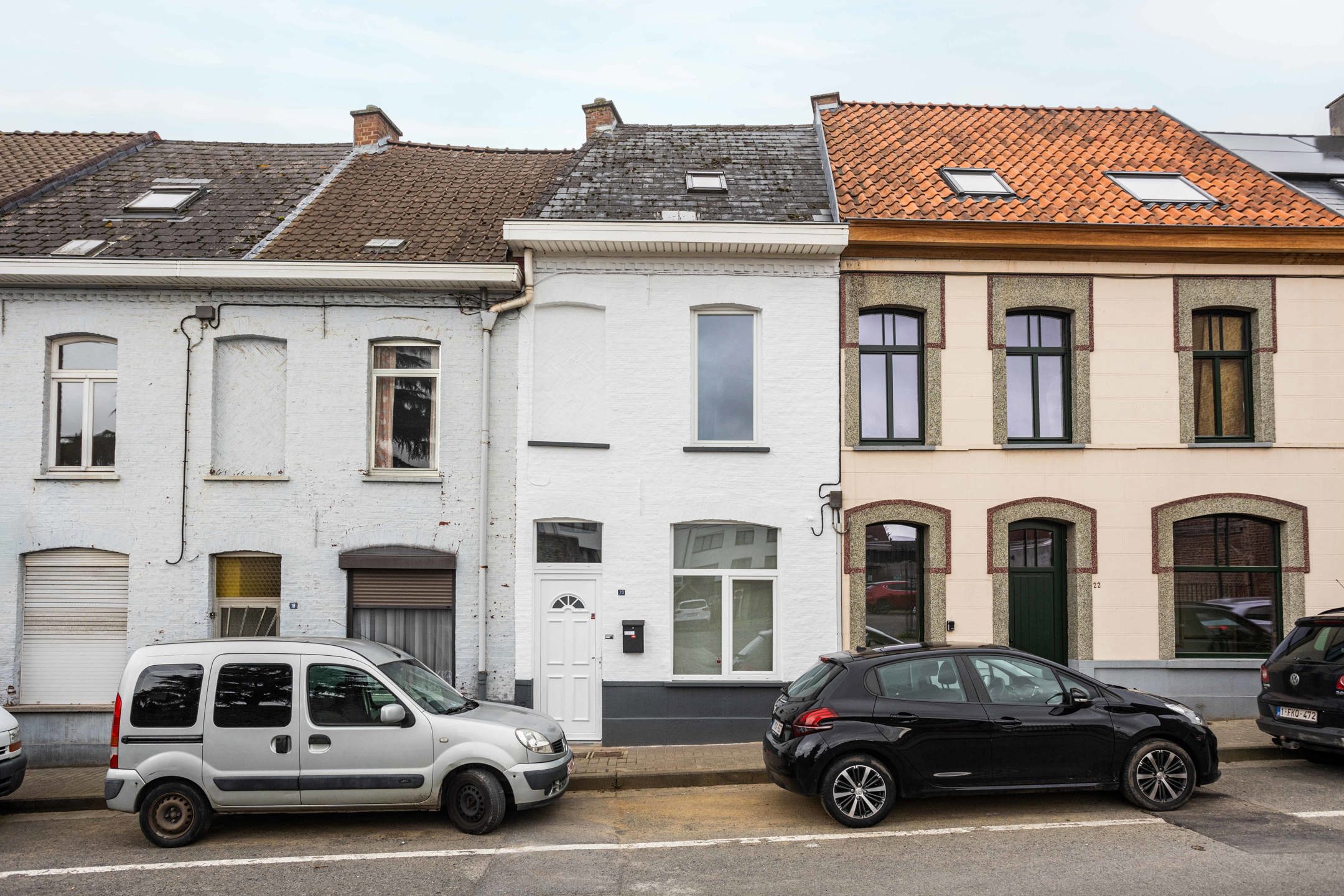 Rijwoning met tuin vlakbij het centrum. foto {{pictureIndex}}