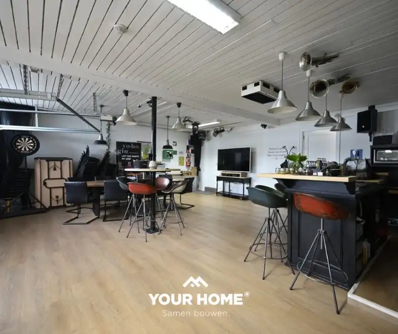 Te koop: Handelsruimte met 2 appartementen in Beveren-Leie (Waregem). foto 10