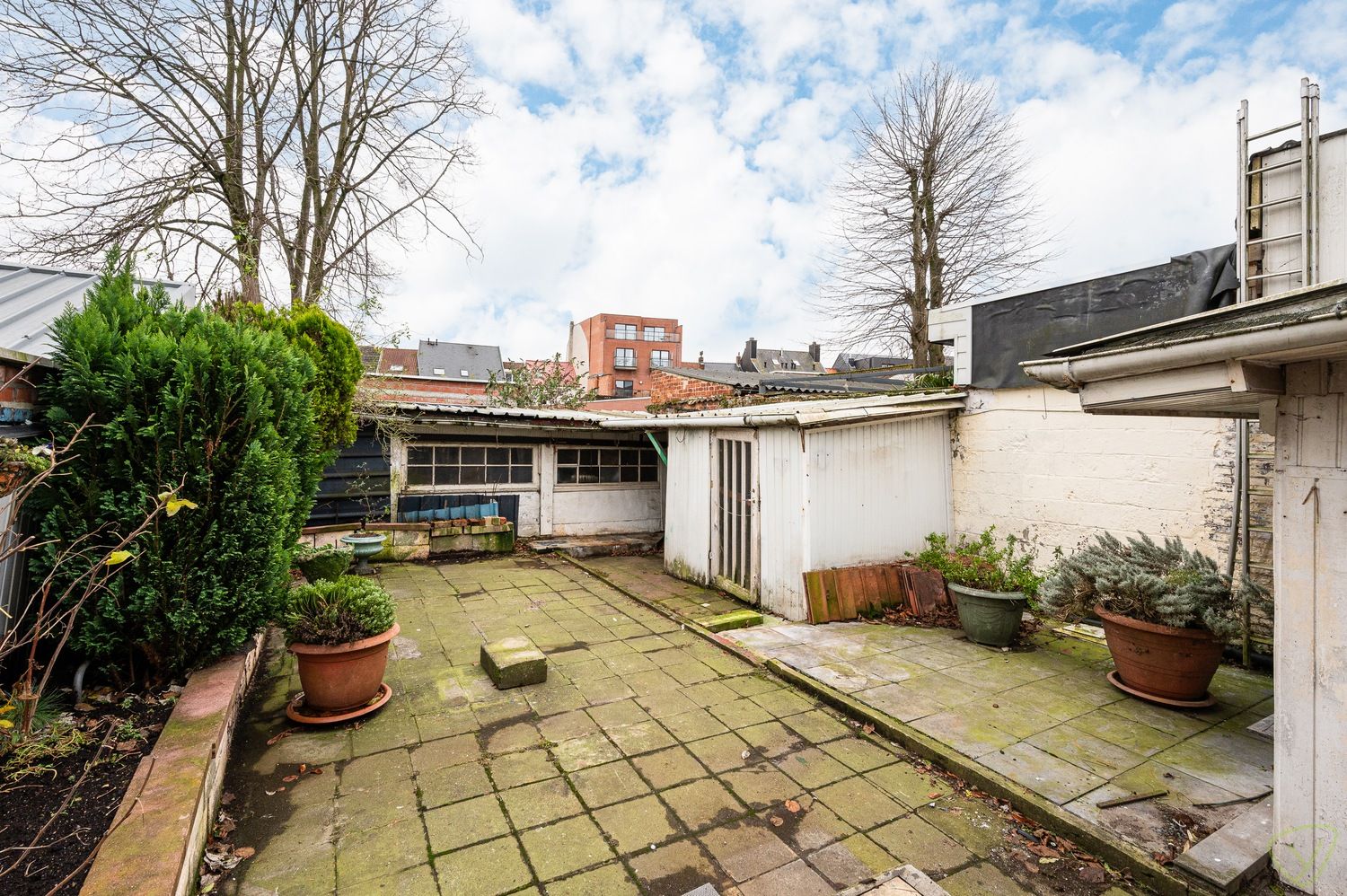 Ruime te renoveren stadswoning in het hartje van Eeklo foto 16