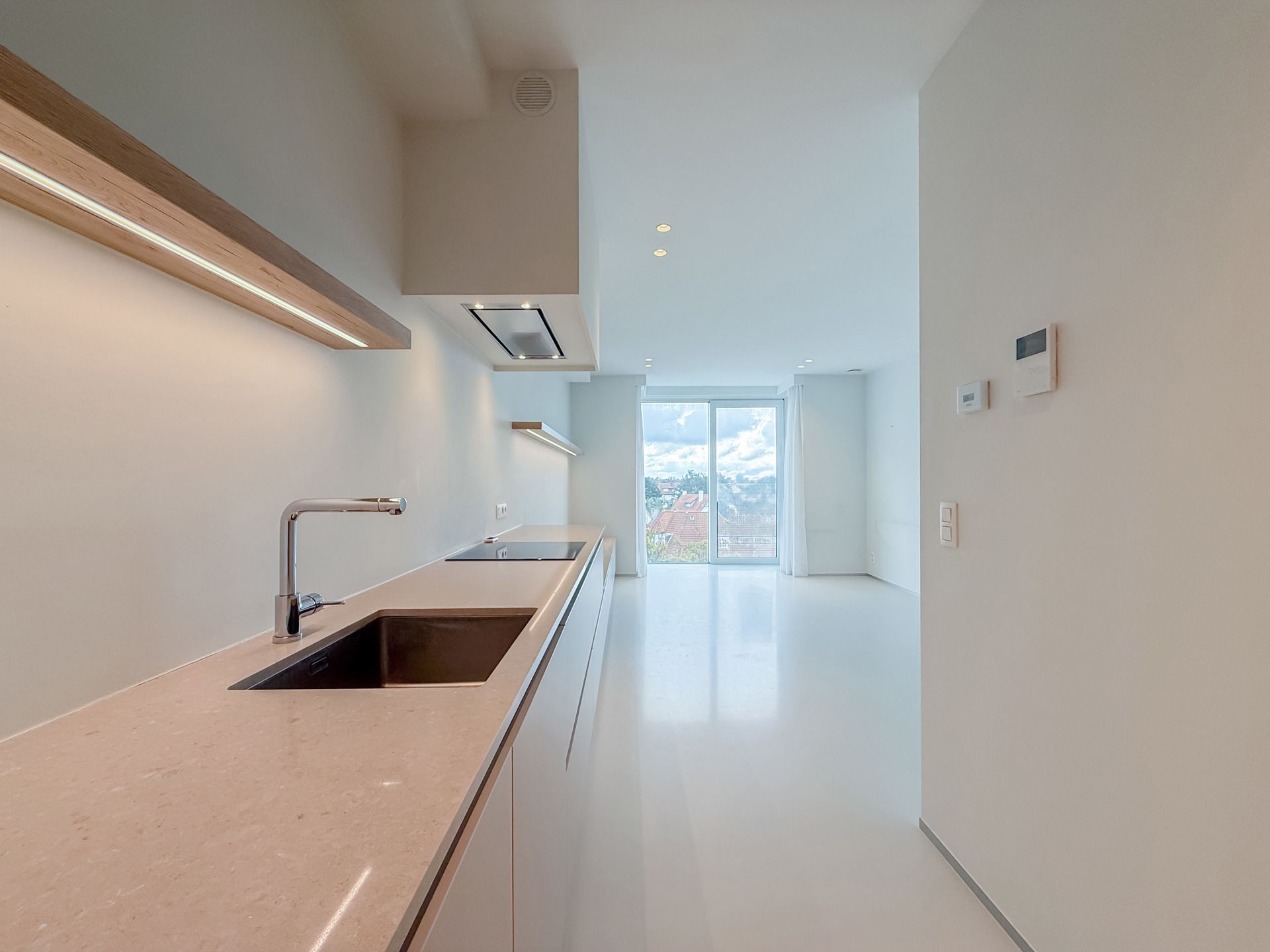 Stijlvol en lichtrijk appartement op toplocatie in het Zoute foto 8