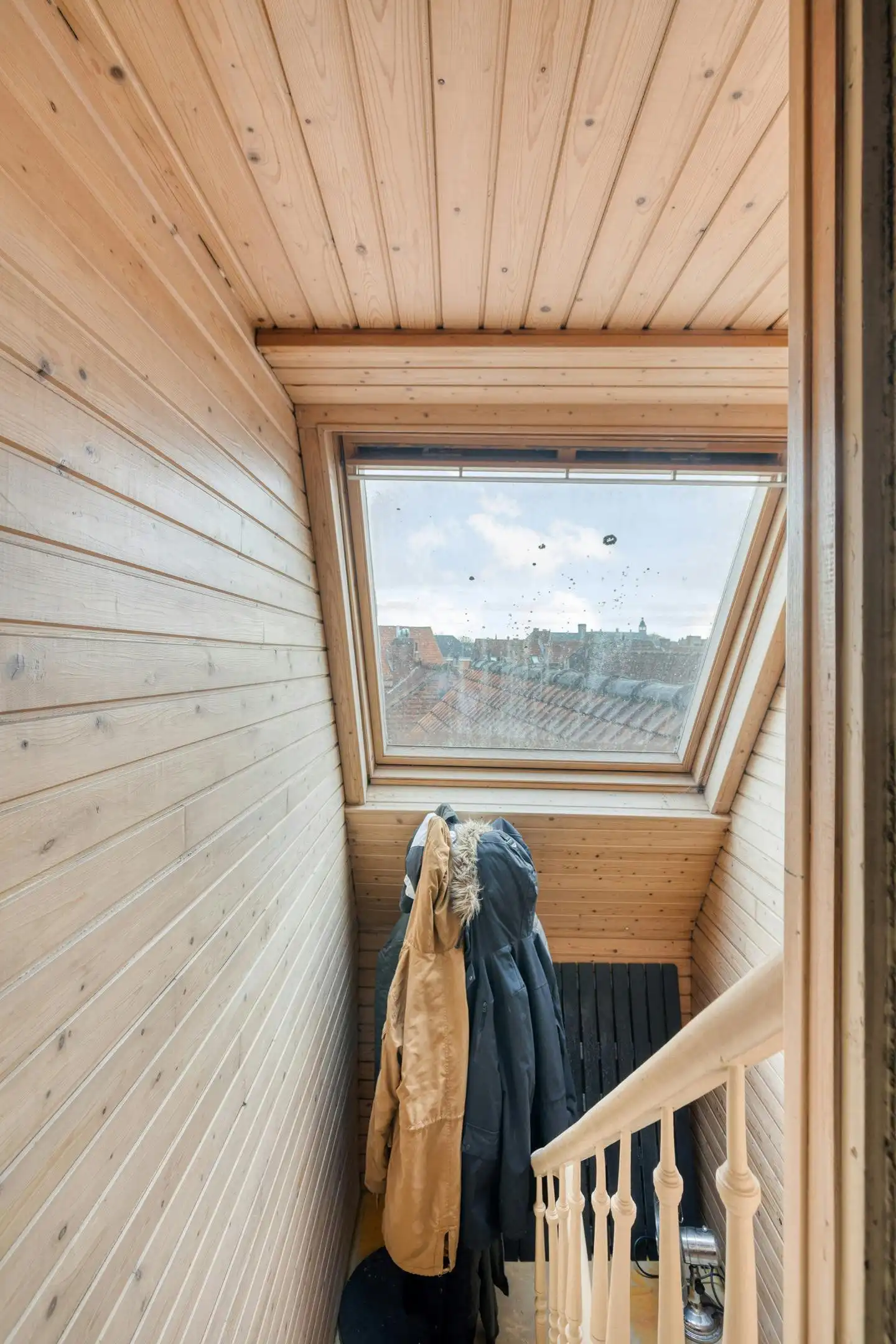 Rijwoning met 3 slaapkamers en stadsterras te koop in Brugge foto 11