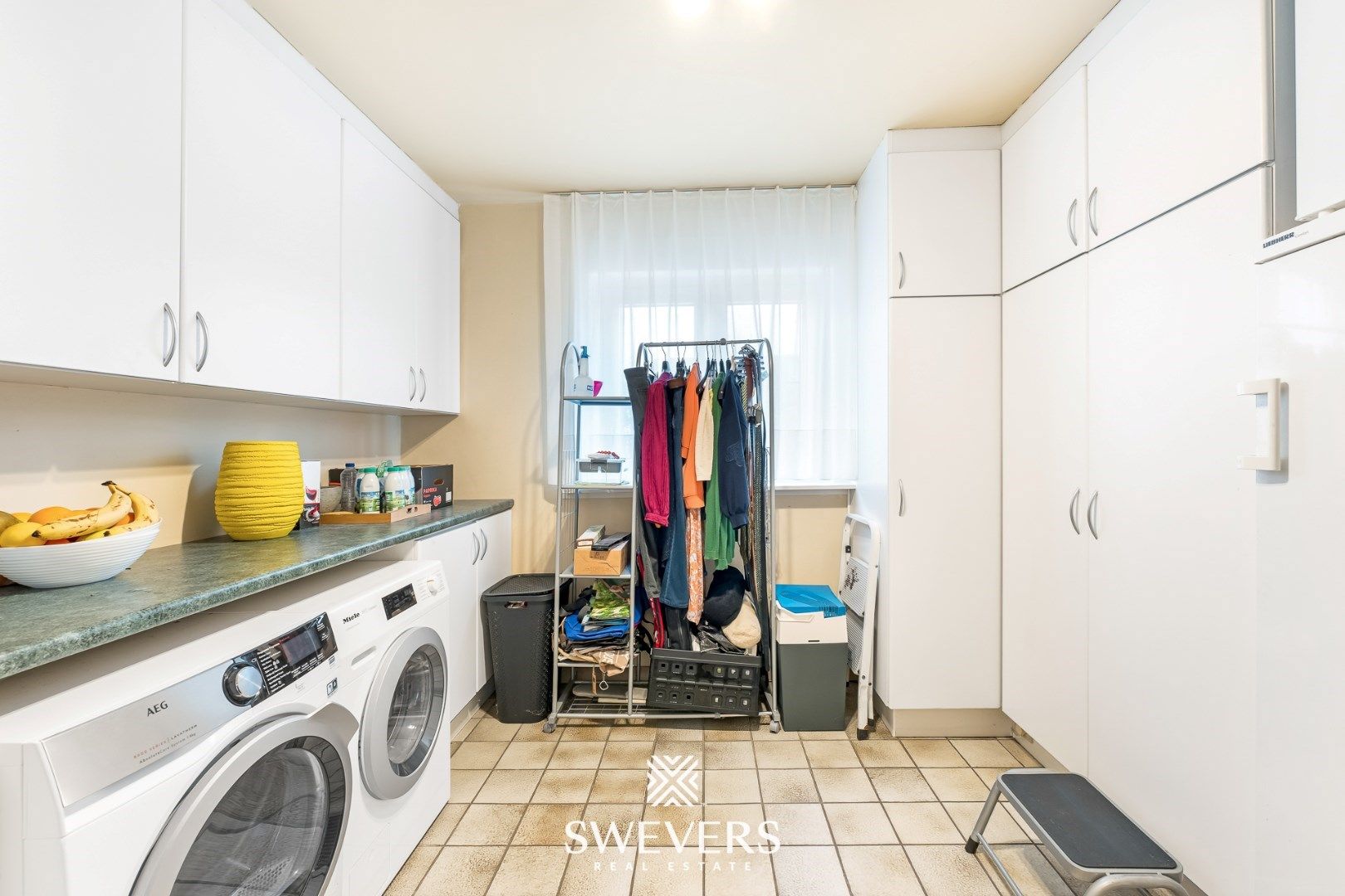 Instapklare, ruime en zeer verzorgde woning met 4 slaapkamers gelegen op een rustig perceel van 13a 66ca foto 12