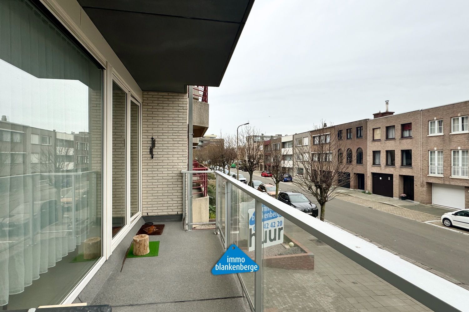 Ruim en modern appartement met twee slaapkamers foto 7