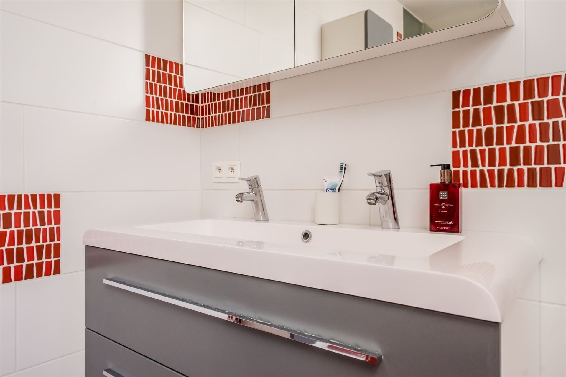 Duplex app. met 2 slpk, lift en 3 terrassen nabij centrum Mechelen foto 12