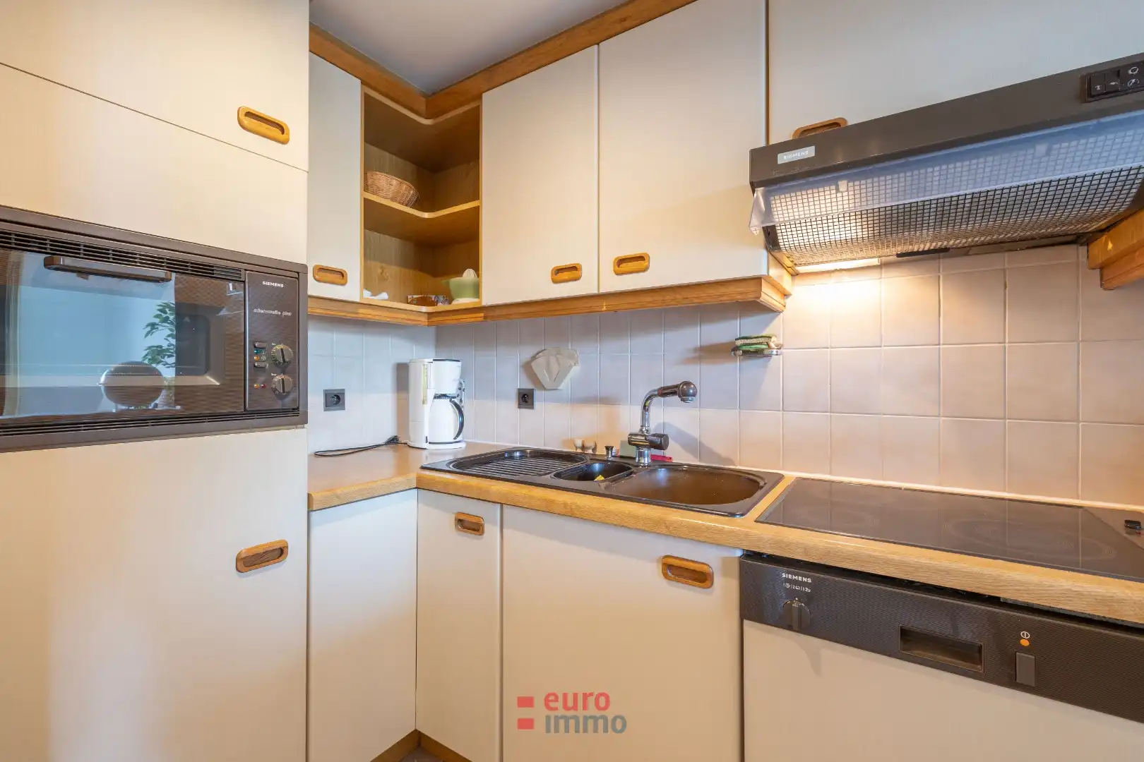 Appartement met 2 slaapkamers op de rand van villawijk Simli foto 9