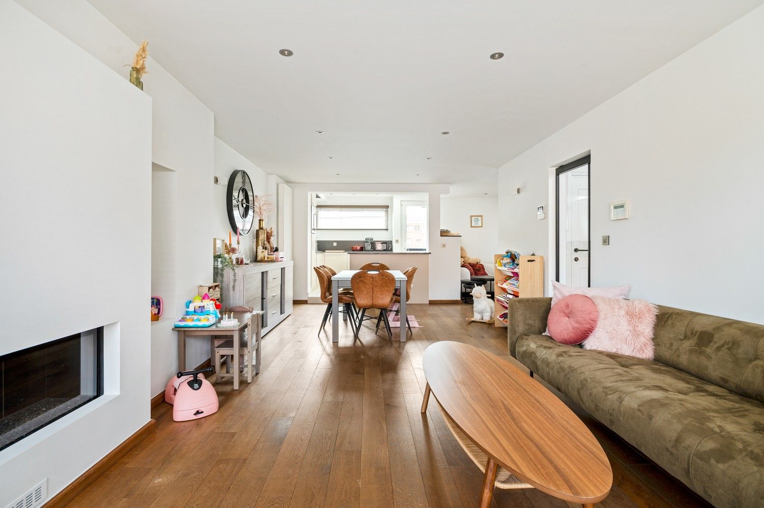 Huis met 3 slaapkamers, studio en tuin te Borsbeek! foto 4