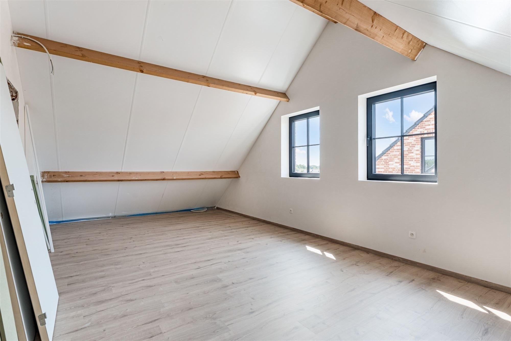 Afgewerkte BEN-woning op zeer rustige locatie te Molenbeersel foto 15