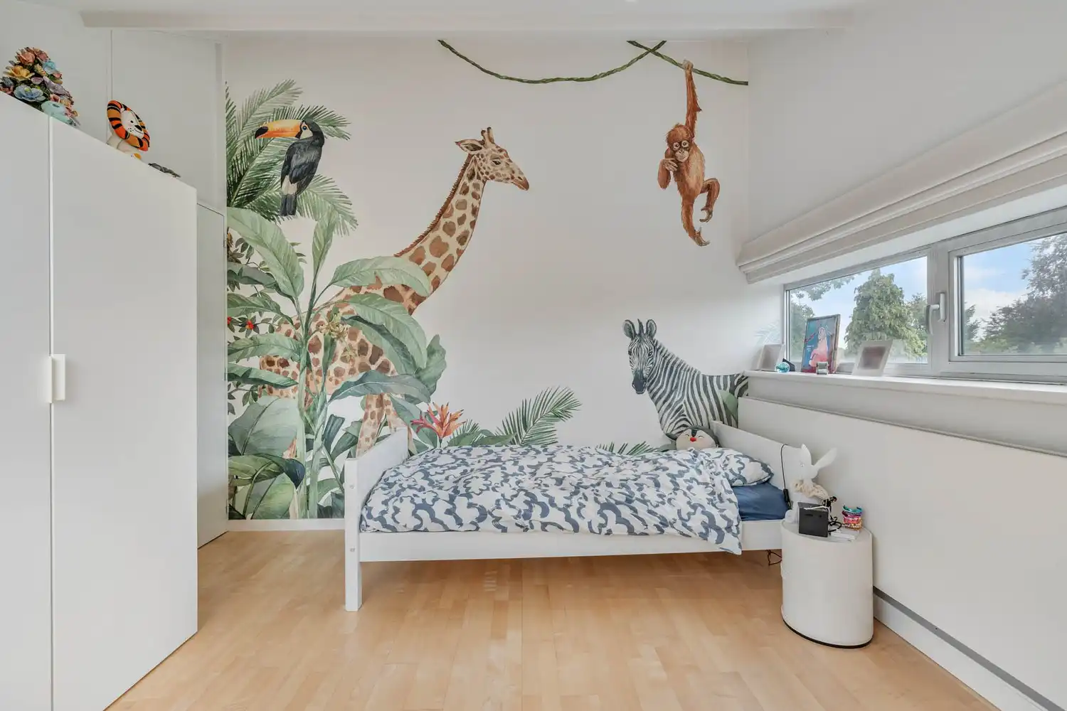 Moderne open bebouwing met zwembad, 5 slaapkamers en EPC B foto 26