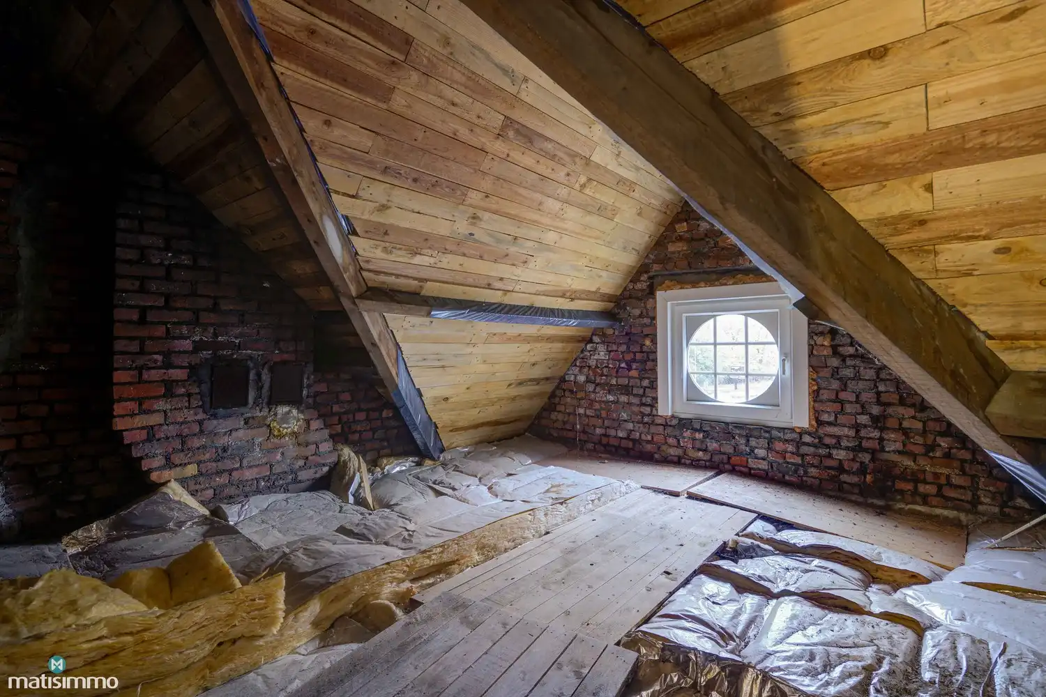 KARAKTERVOLLE WONING MET 5 SLAAPKAMERS EN RUIM PERCEEL TE GENK foto 32