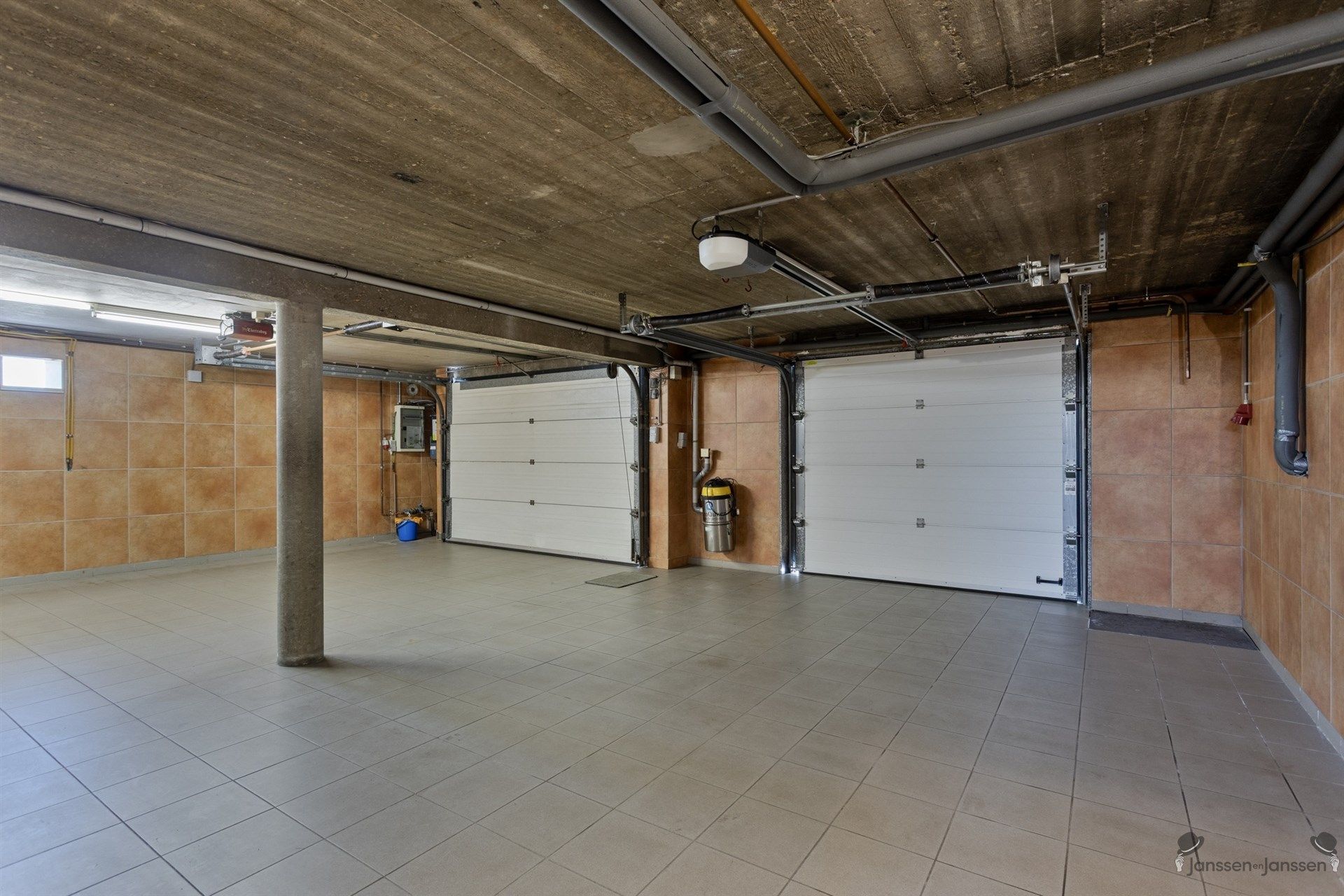 Prachtige landelijke villa met ruime opslagmogelijkheden. foto 20