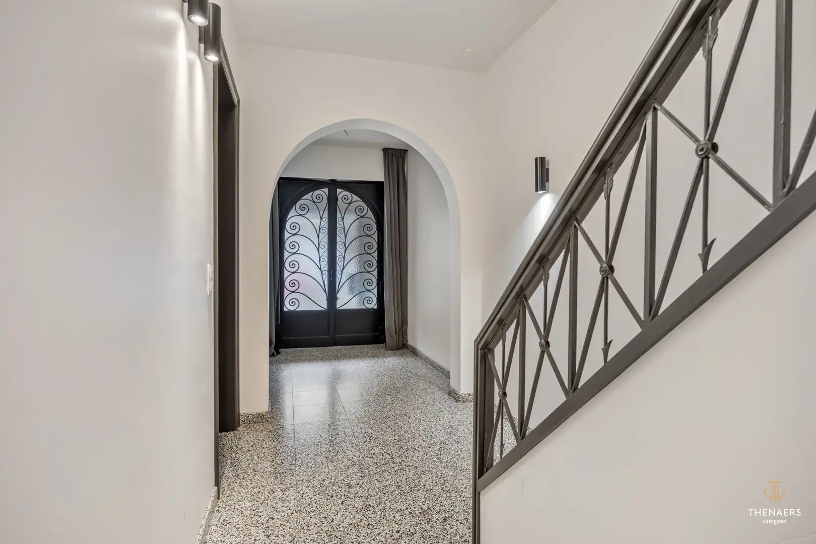 Stijlvol gerenoveerde karakterwoning nabij het centrum van Sint-Truiden. foto 18