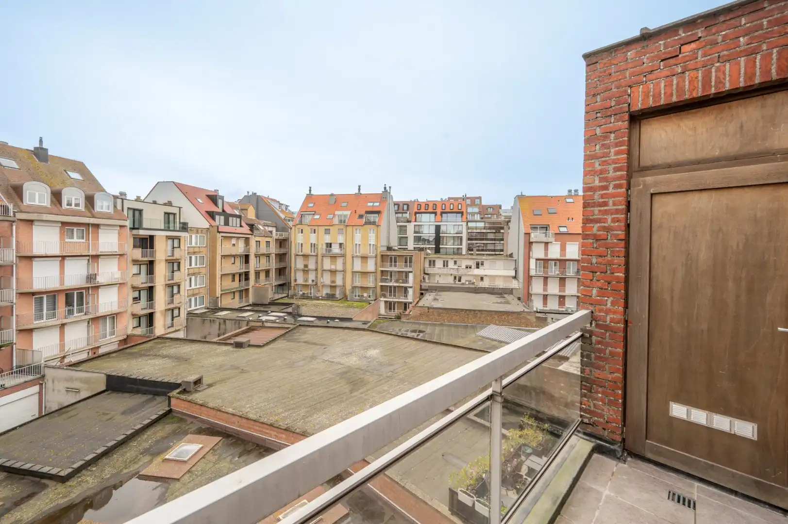 Gerenoveerd appartement met 3 slpks. aan het Rubensplein foto 25