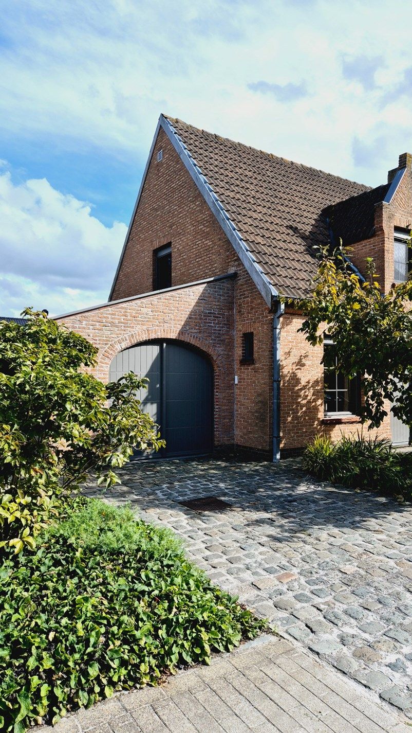 Sint Michiels: instapklare alleenstaande woning op super ligging foto 2