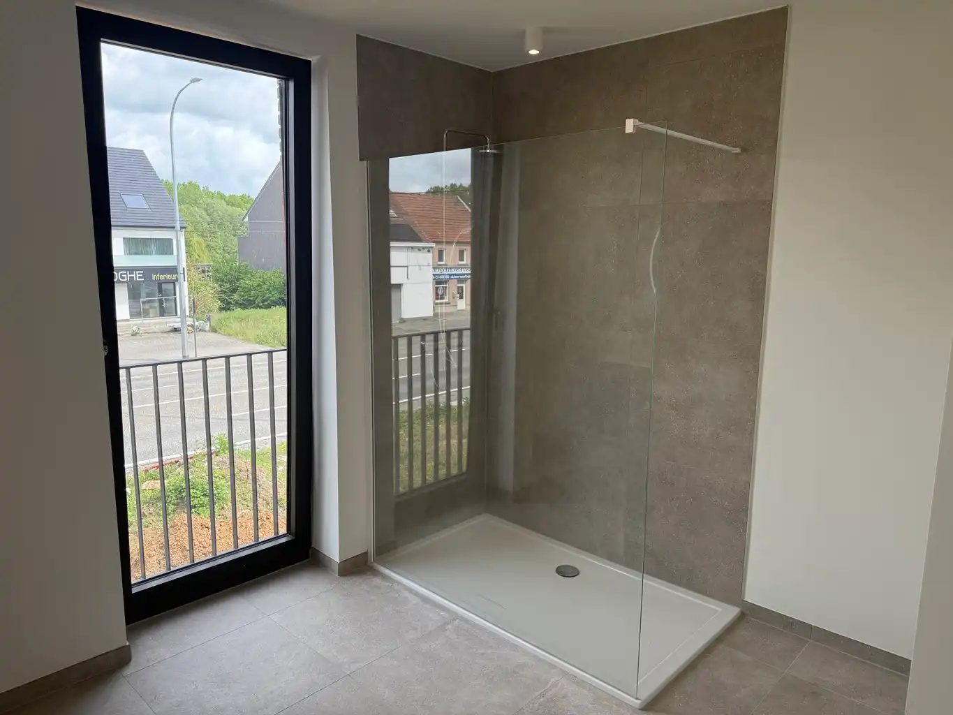 Nieuwbouw appartement met 2 slpks, terras en 2 staanplaatsen foto 8
