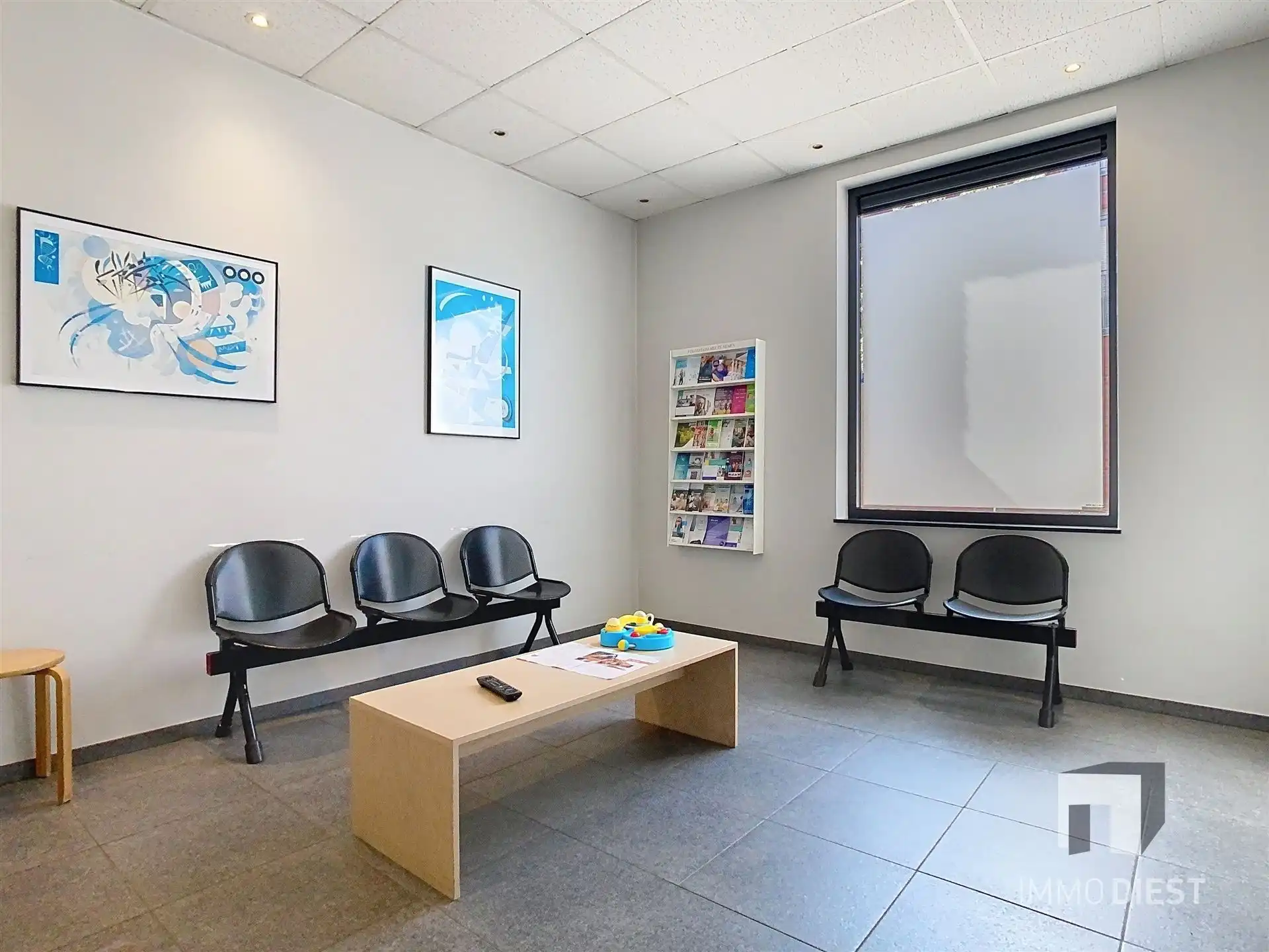 Opgedeeld handelspand in het centrum van Tessenderlo foto 3