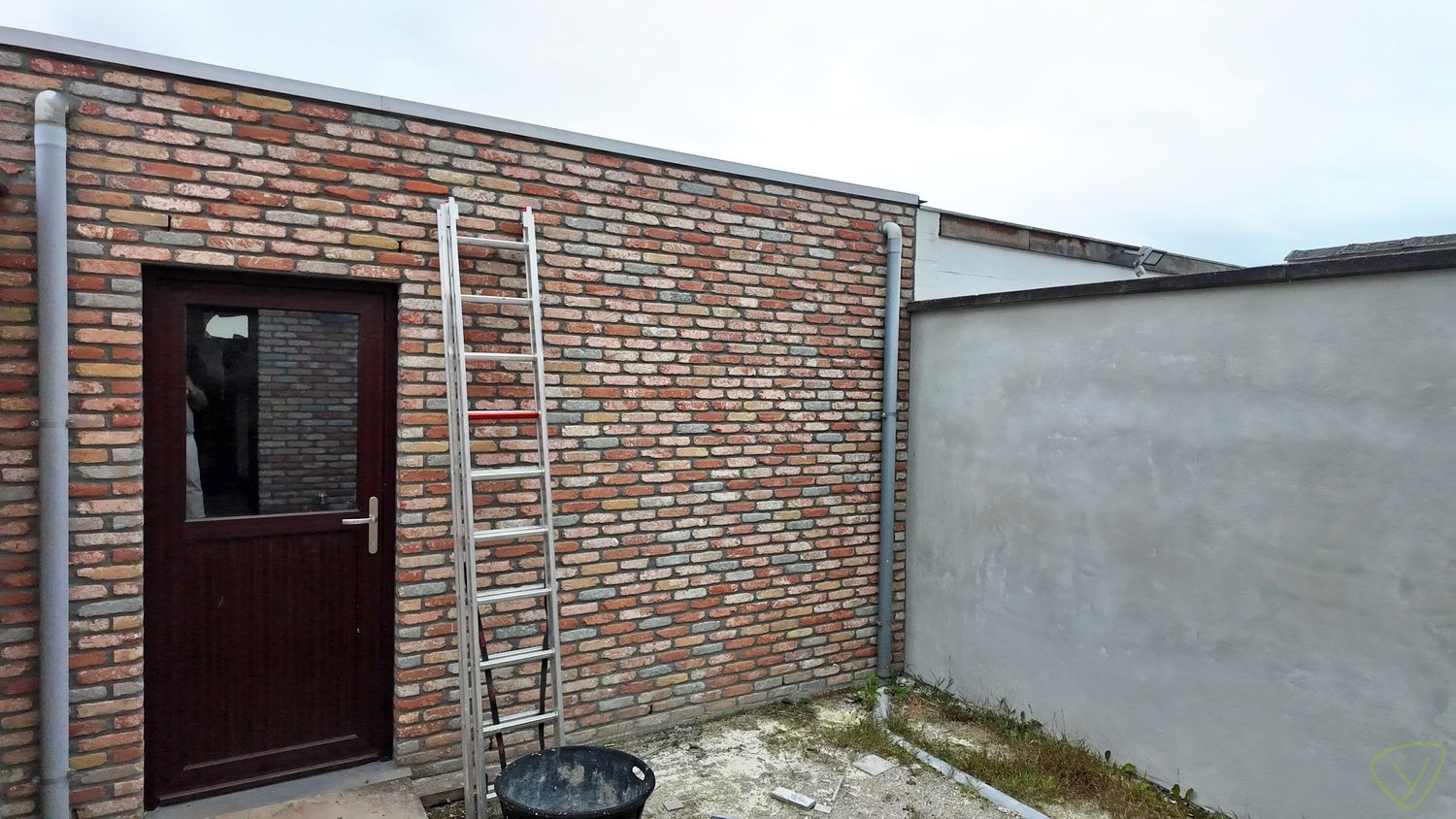 Instapklare woning met garagebox en stadstuin in Eeklo foto 19