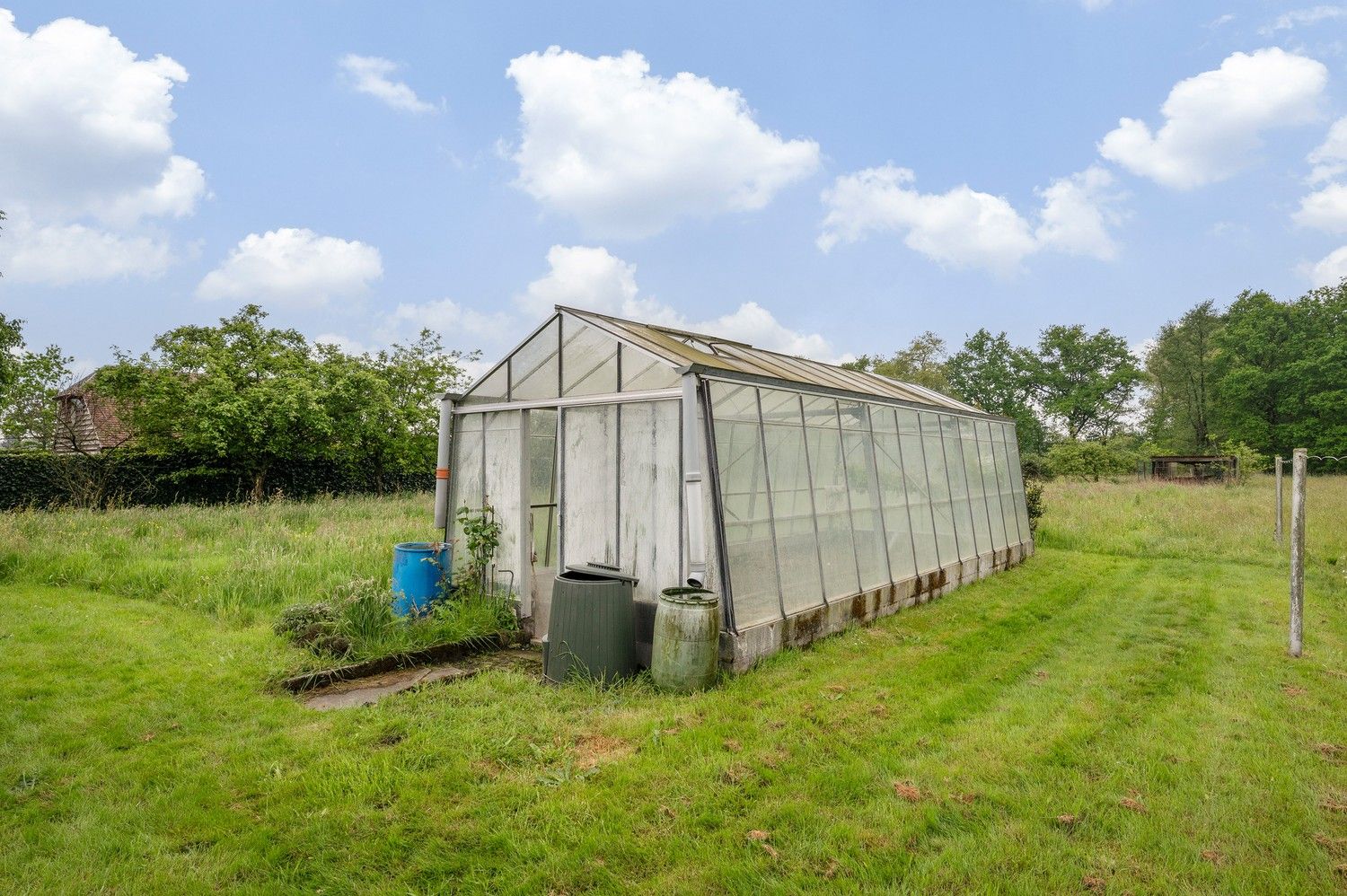 Rustig gelegen op te frissen ruime woning op 5225 m² foto 26