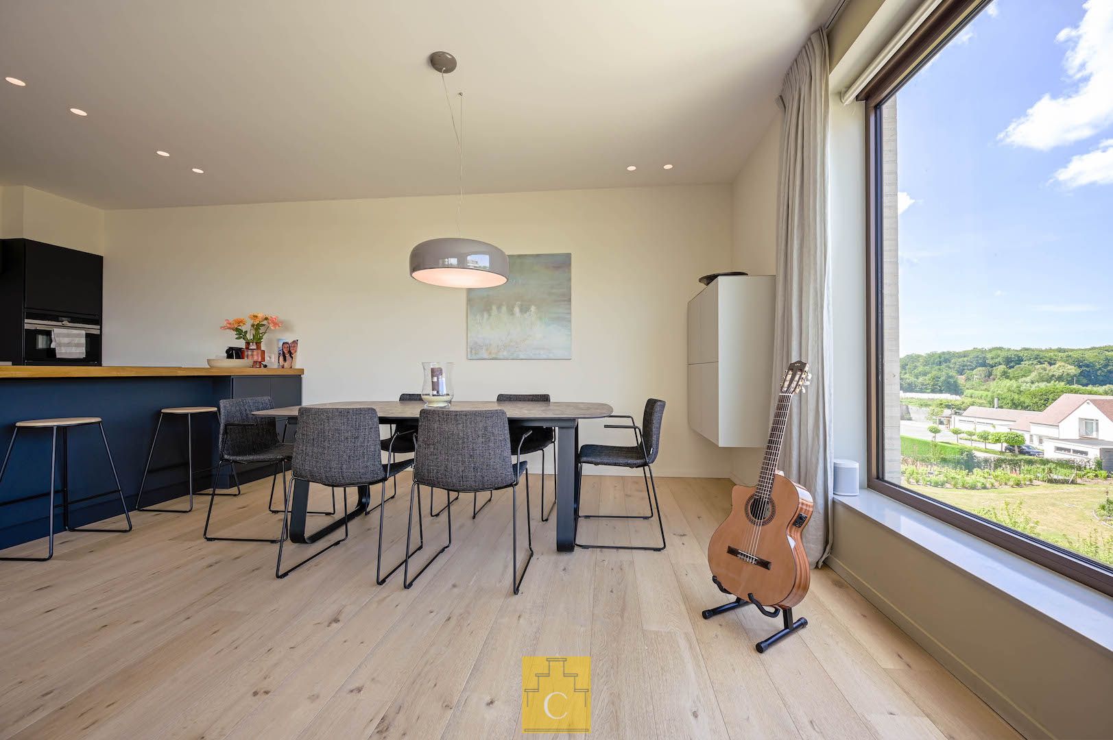 Recent 2 slaapkamerappartement met mooie zichten en ruim terras foto 9