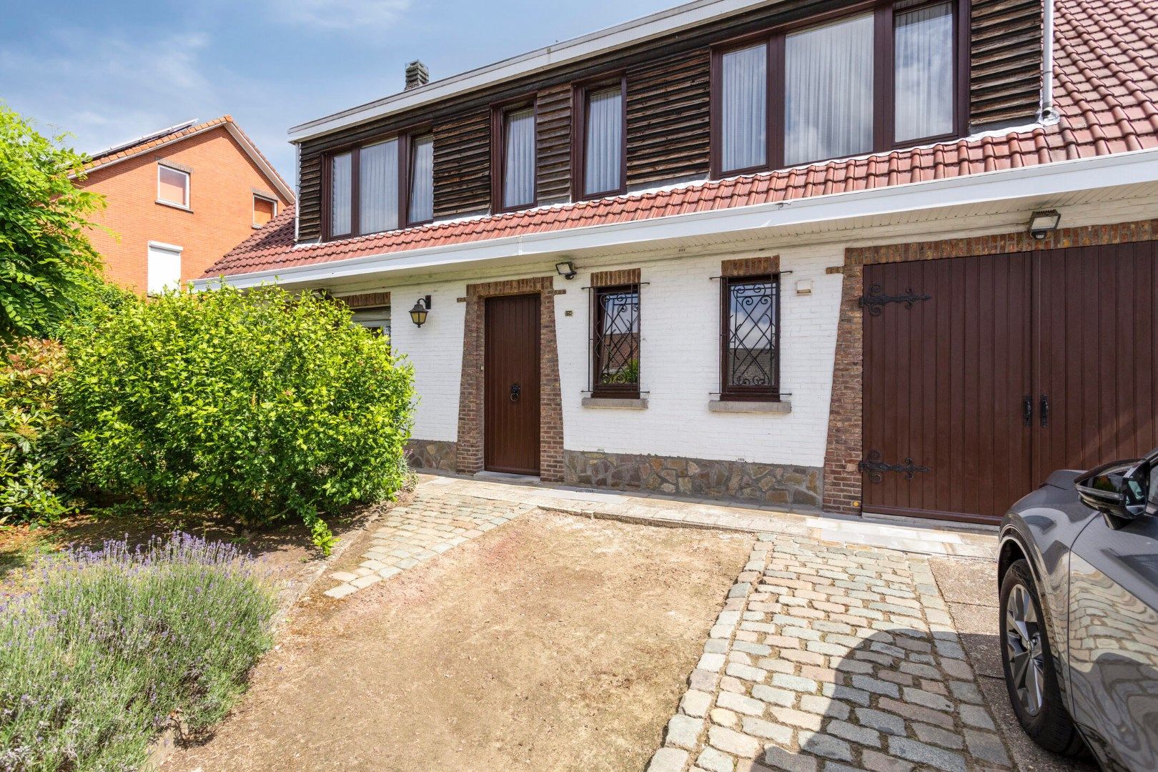 Hoofdfoto van de publicatie: Charmante woning van 256 m2 met 4 slaapkamers te Wommelgem! 