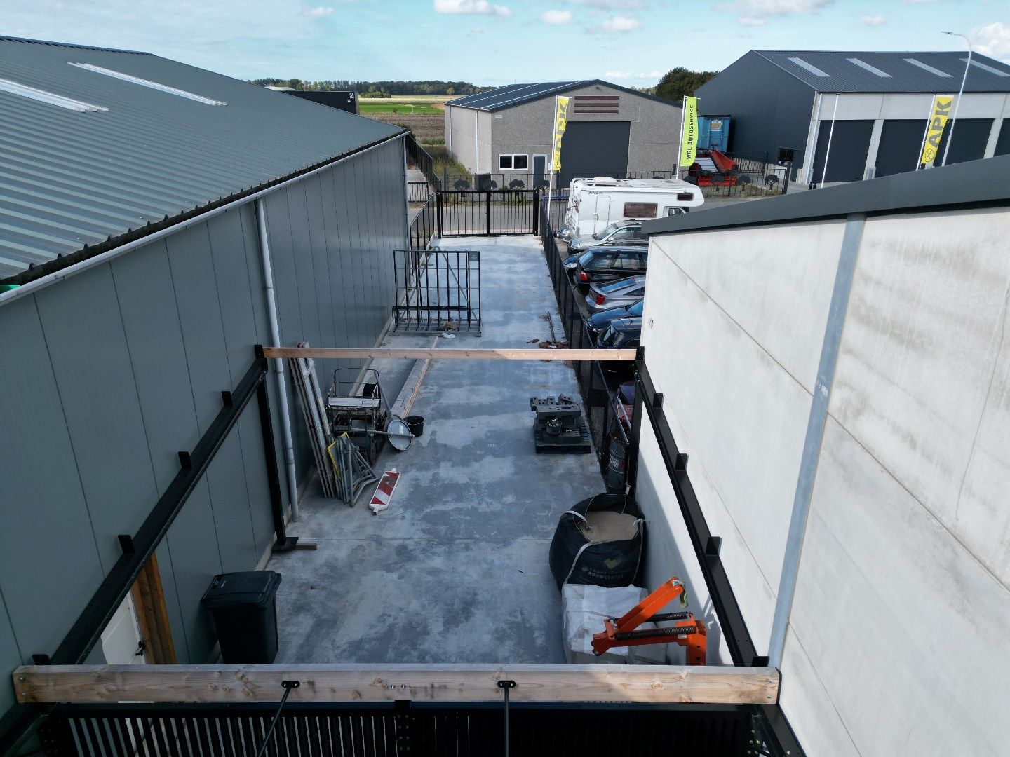 Veelzijdige loods met uitbreidbaar buitenterrein foto 11