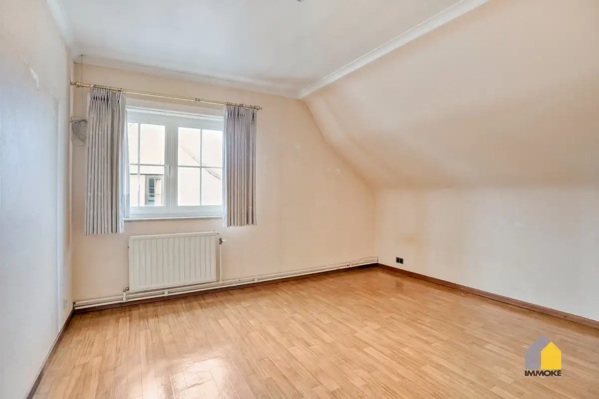 Vrijstaande, statige woning op 7 a 82 ca met 3 slpk en mooie tuin. foto 21