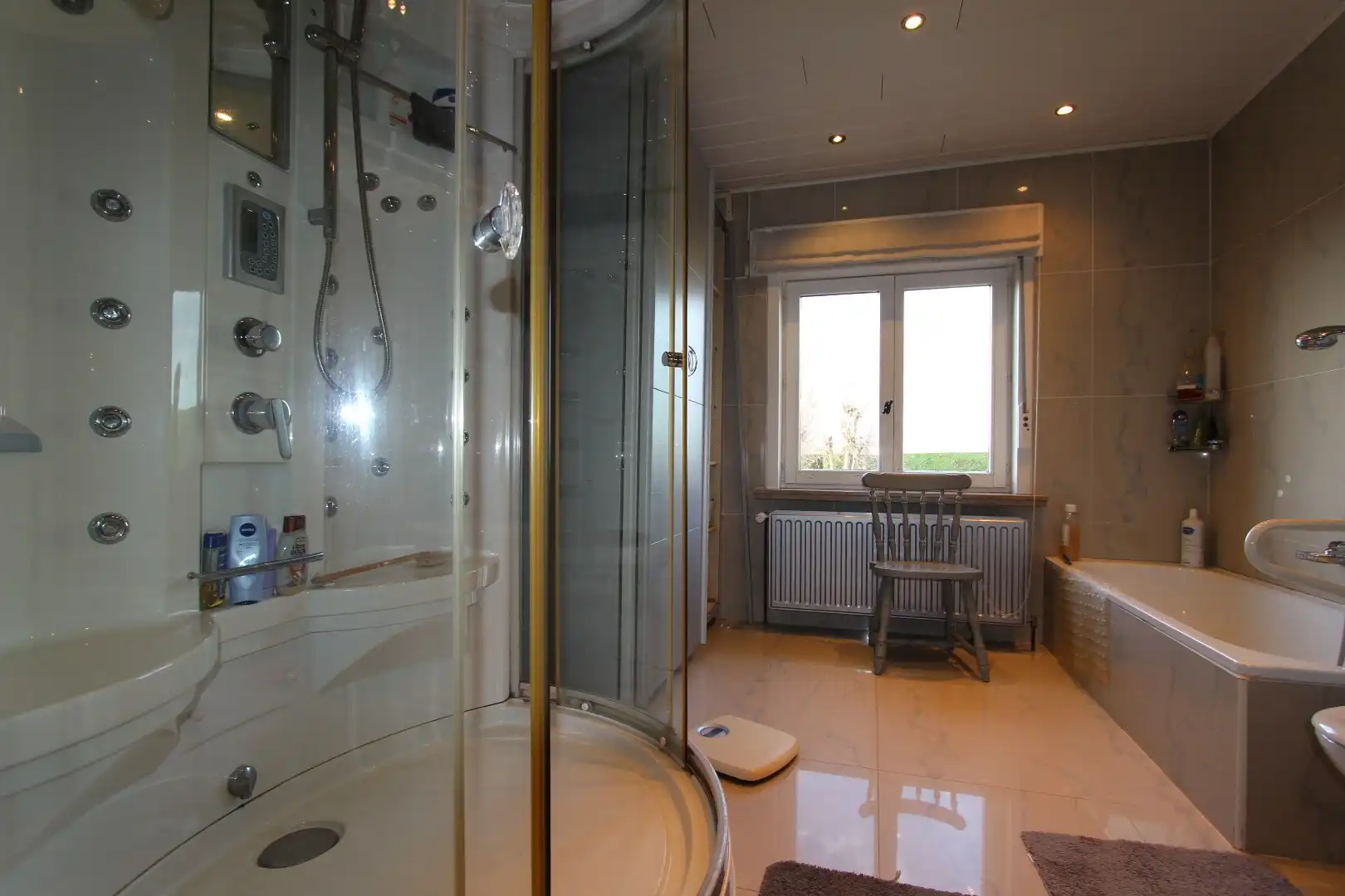 Landelijk gelegen woning met loods foto 18