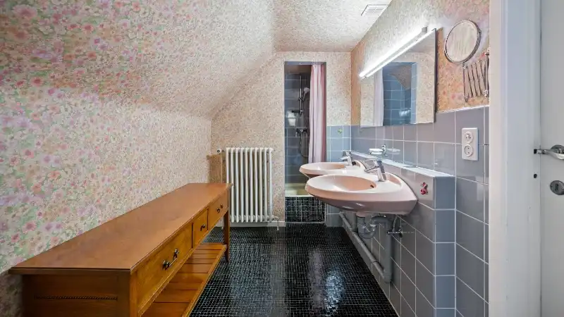 Karaktervolle villa van 325m² met 5 slaapkamers op 24 are foto 19
