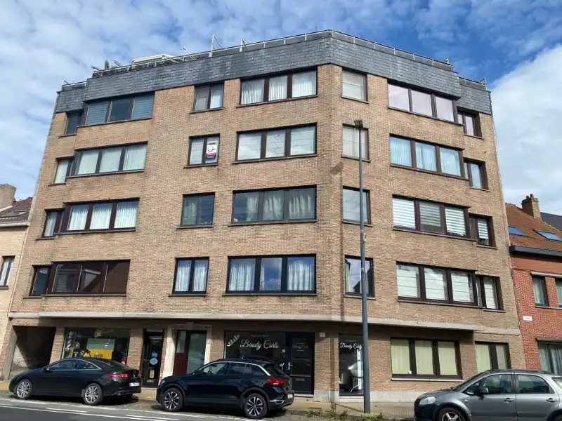 Verzorgd 1 slpk app. gelegen op wandelafstand van de zee. foto {{pictureIndex}}