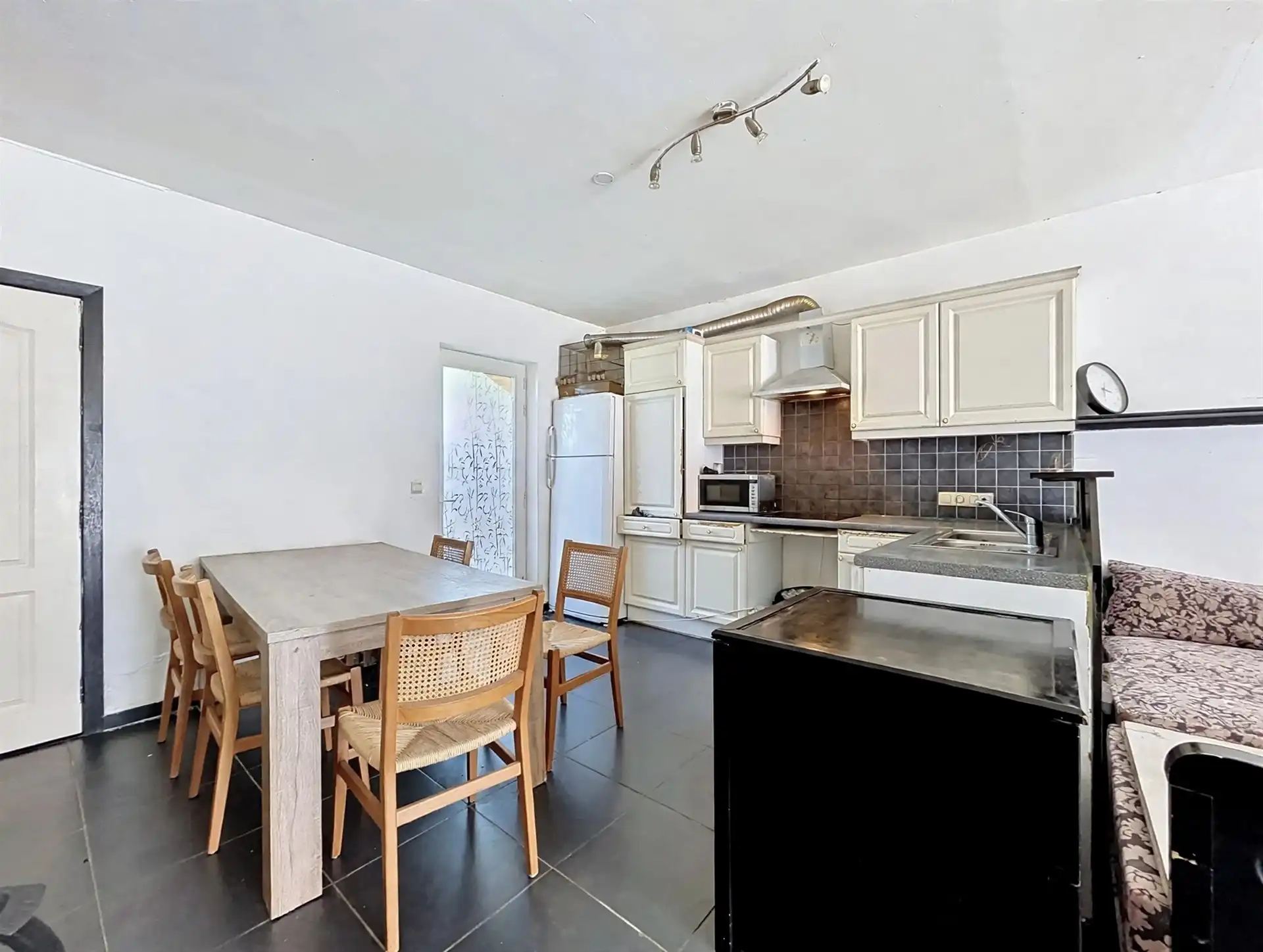 gelijkvloers appartement met 1 slaapkamer en terras op toplocatie foto 3