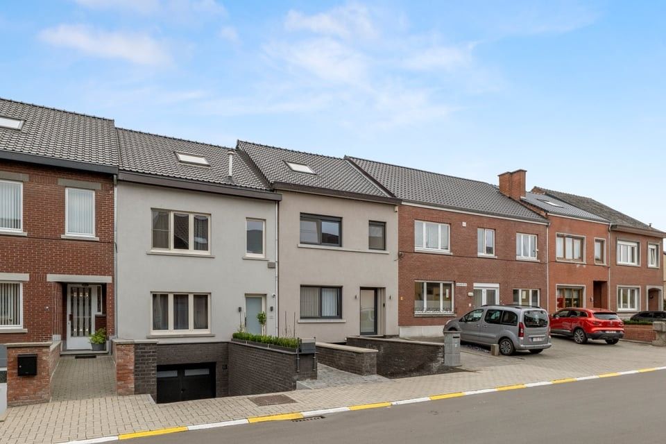 INSTAPKLARE GEZINSWONING MET 4 SLAAPKAMERS EN ZONNIGE TUIN OP TOPLOCATIE foto 44