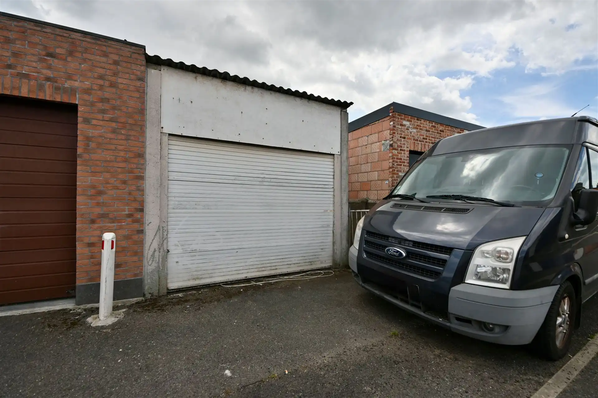 Te renoveren woning met 3 slaapkamers, tuin en garage.  foto 17