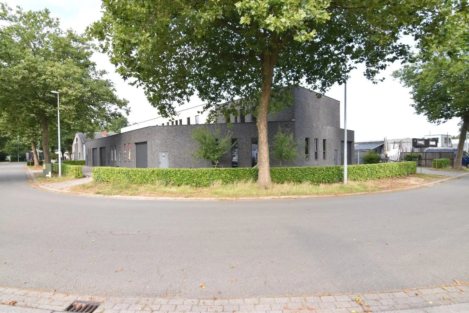 KMO-unit TE HUUR te Sint-Michiels (Brugge) foto 11