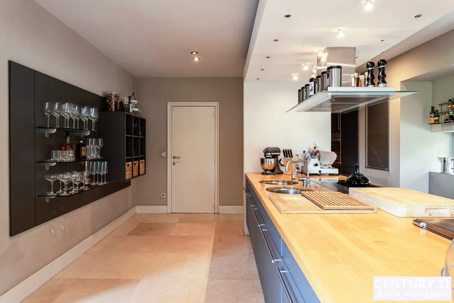 Villa met binnenzwembad en COMPLETE wellness op ca 2590m² foto 15